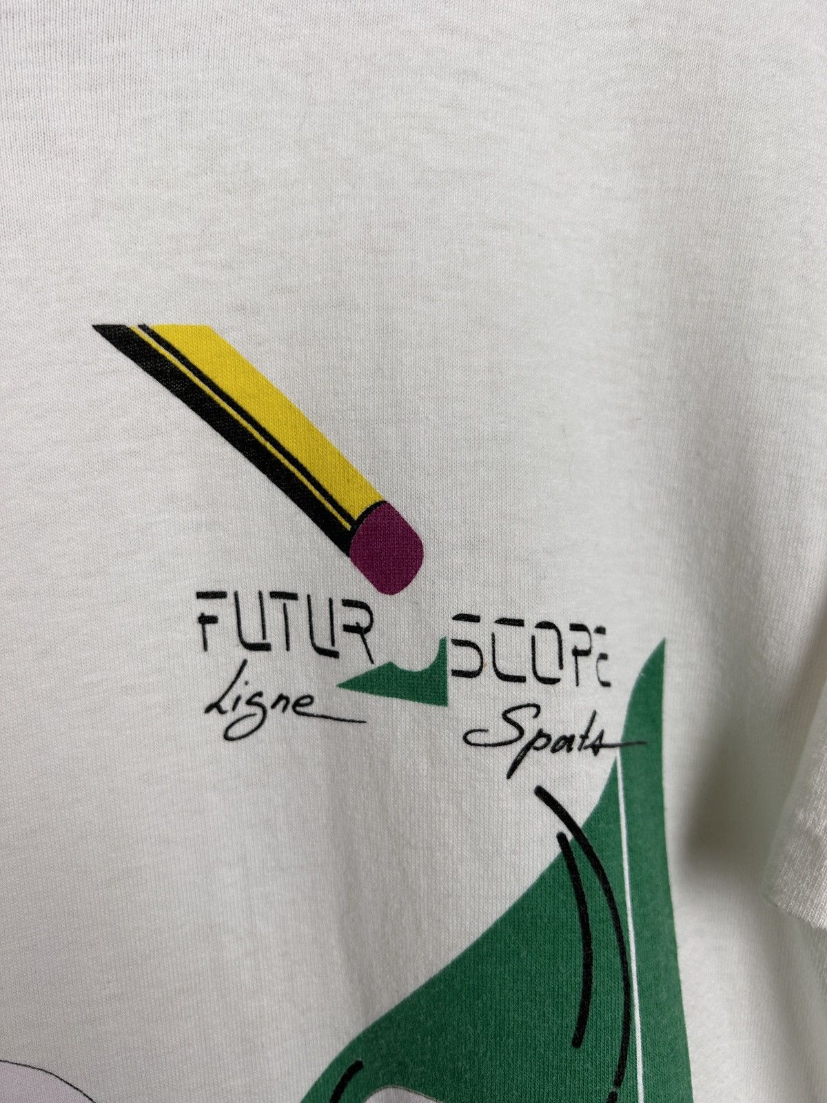 Vintage 90s Vintage Futuroscope Park 8 Ball Pool Single Stitch Tee Size US M / EU 48-50 / 2 - 3 Thumbnail