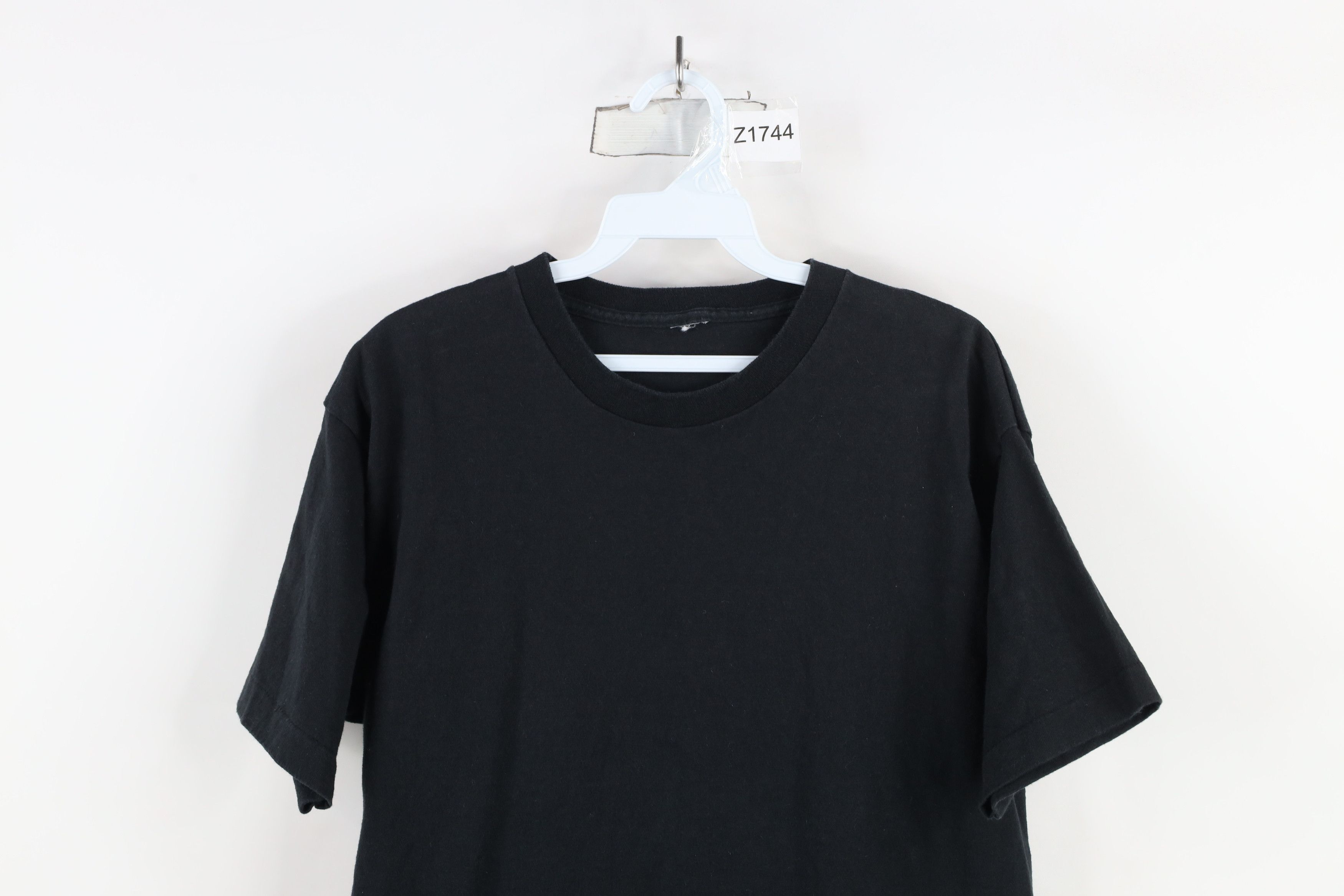 Vintage Vintage 90s Streetwear Blank Heavy Cotton T-Shirt Black USA Size US S / EU 44-46 / 1 - 2 Thumbnail