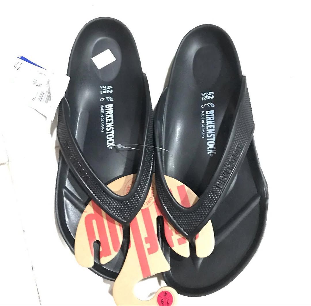 Birkenstock BIRKENSTOCK Honolulu Black Eva bnwt brand new with tags Size US 10 / EU 43 - 2 Thumbnail
