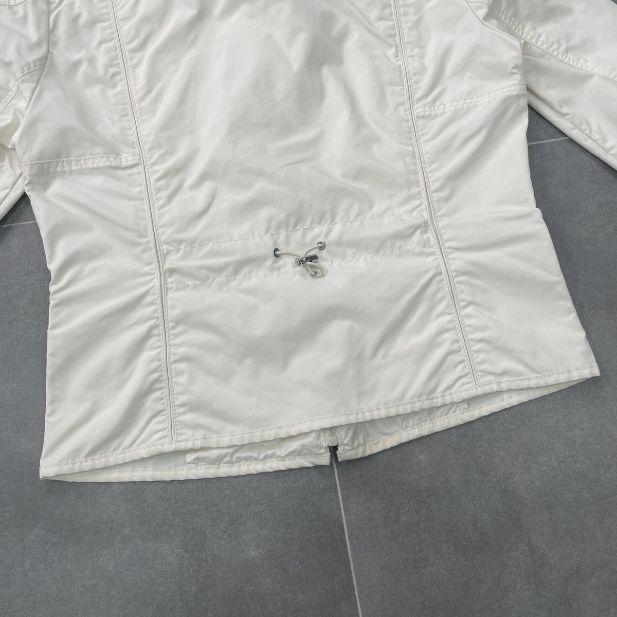 Moncler Authentic Moncler Women Jacket Size 3 (M) Size M / US 6-8 / IT 42-44 - 23 Thumbnail