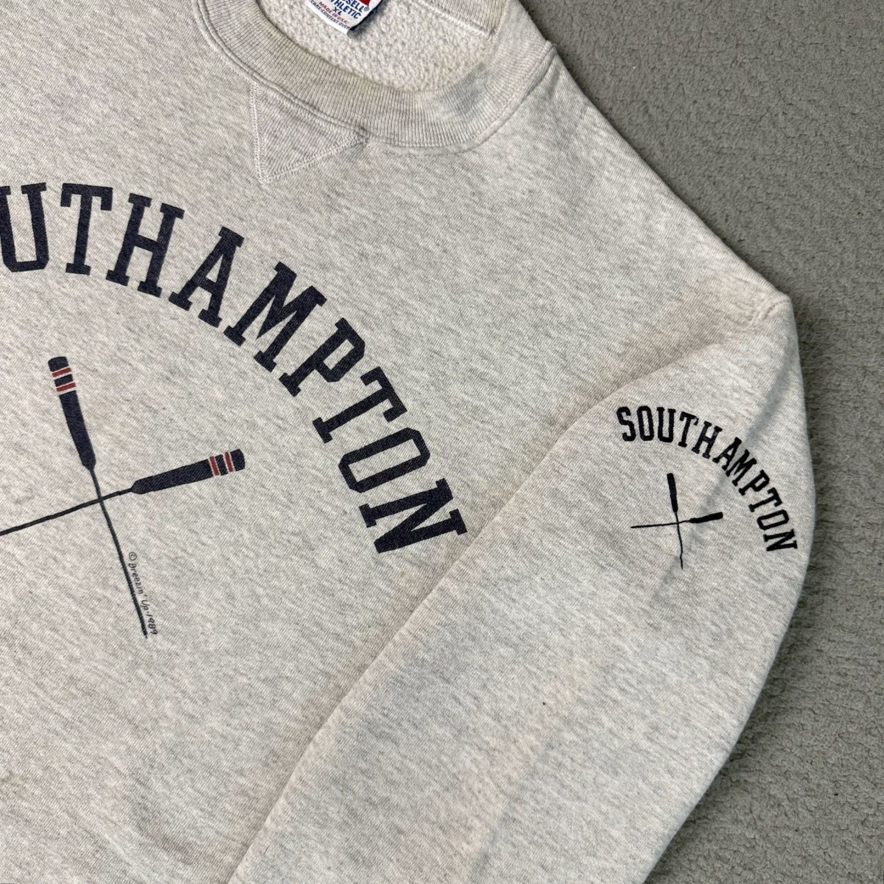 Vintage VINTAGE Russell Athletic South Hampton Sweatshirt Men XL Gray 90s Pullover Distressed Rare Size US XL / EU 56 / 4 - 4 Thumbnail