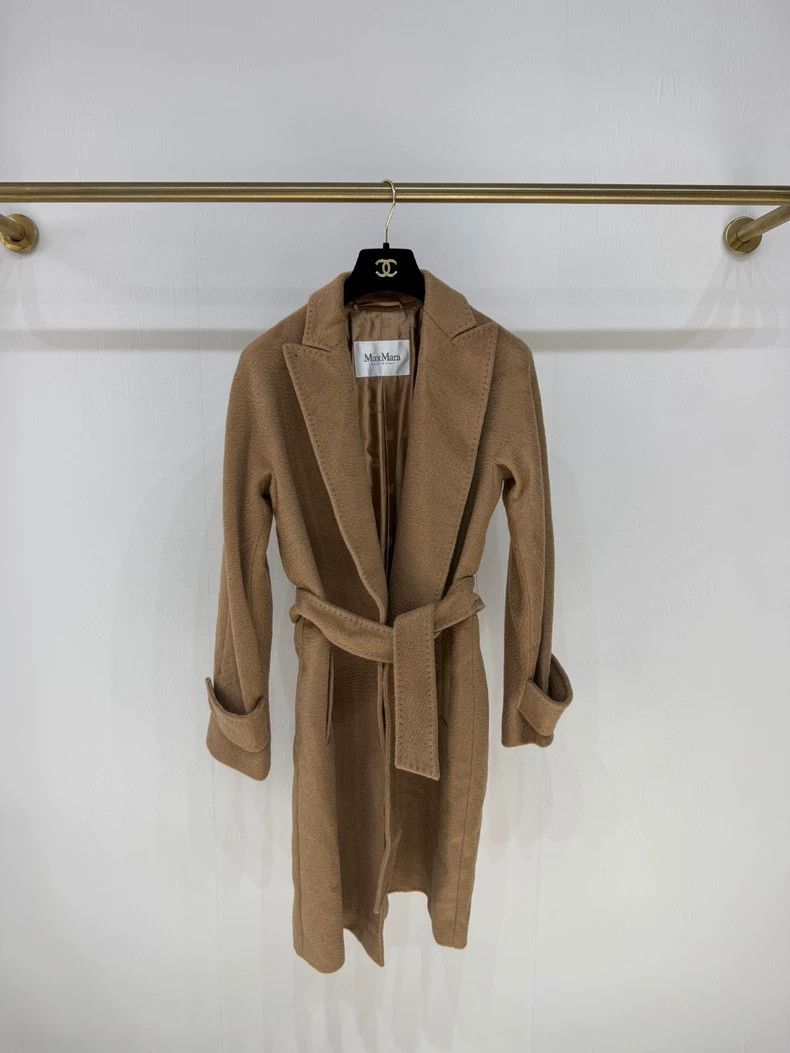 Max Mara Max Mara Classic 100% camel hair coat Size L / US 10 / IT 46 - 1 Thumbnail