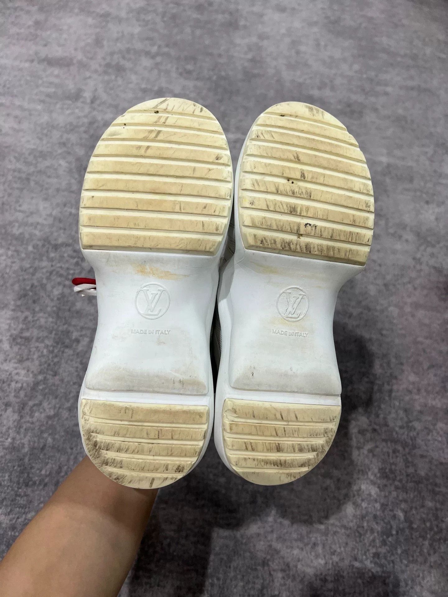 Louis Vuitton Louis Vuitton Archlight Graffiti Heart Dad Shoes Size US S / EU 44-46 / 1 - 9 Thumbnail