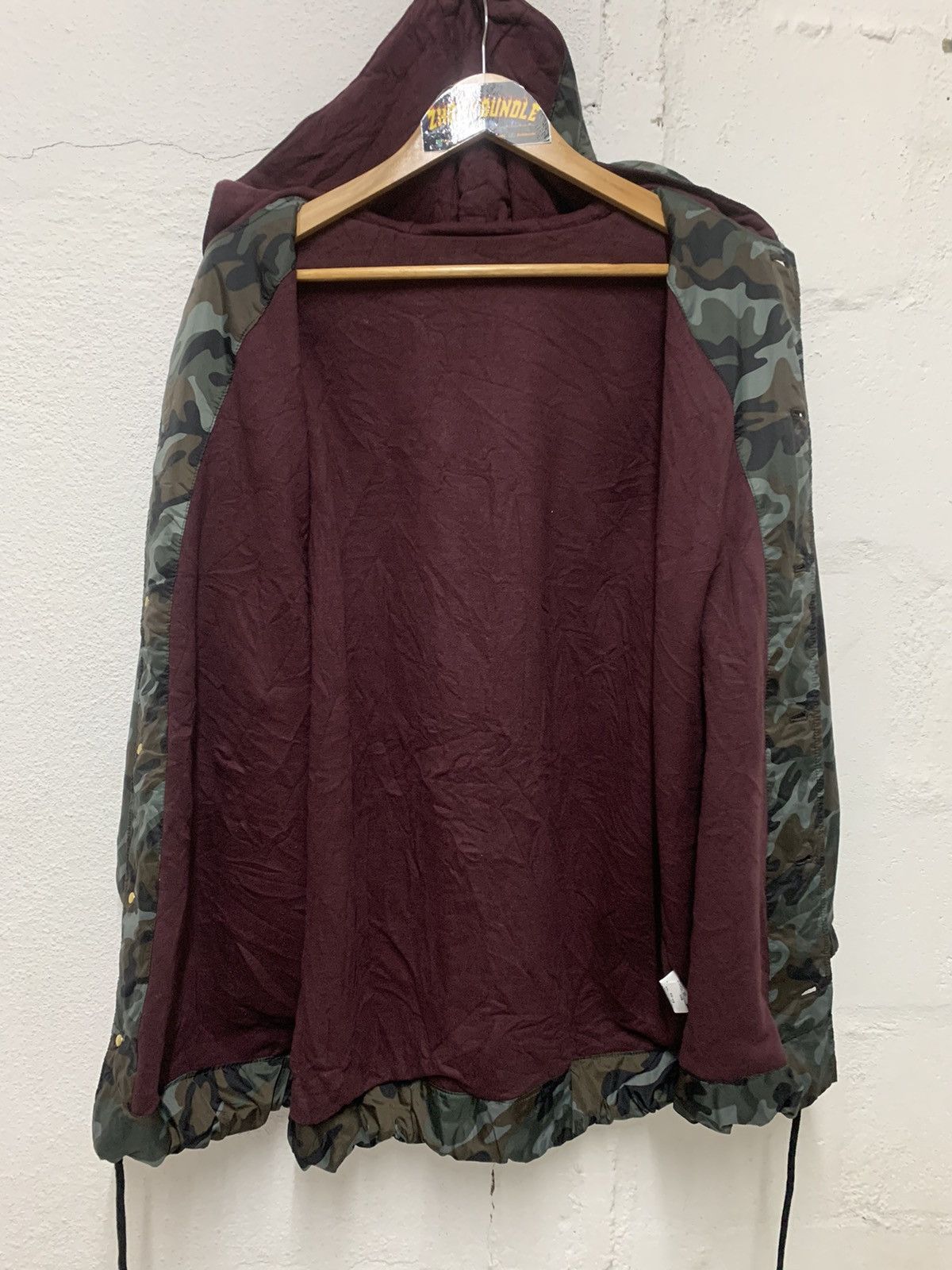 Japanese Brand Vintage Betty Boop Camo Buttom up Hoodie Size US M / EU 48-50 / 2 - 3 Thumbnail