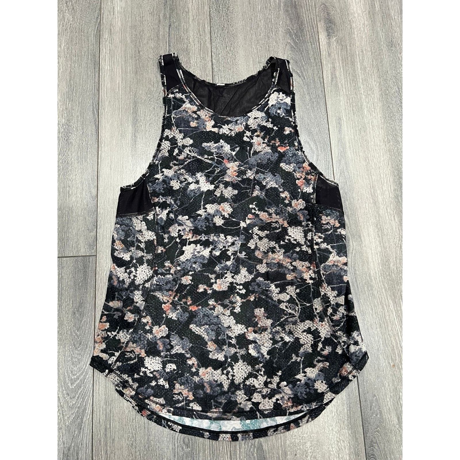 Lululemon Lululemon Sculpt Tank IISpring Bloom Black top 2 A000456 Size XS / US 0-2 / IT 36-38 - 2 Thumbnail