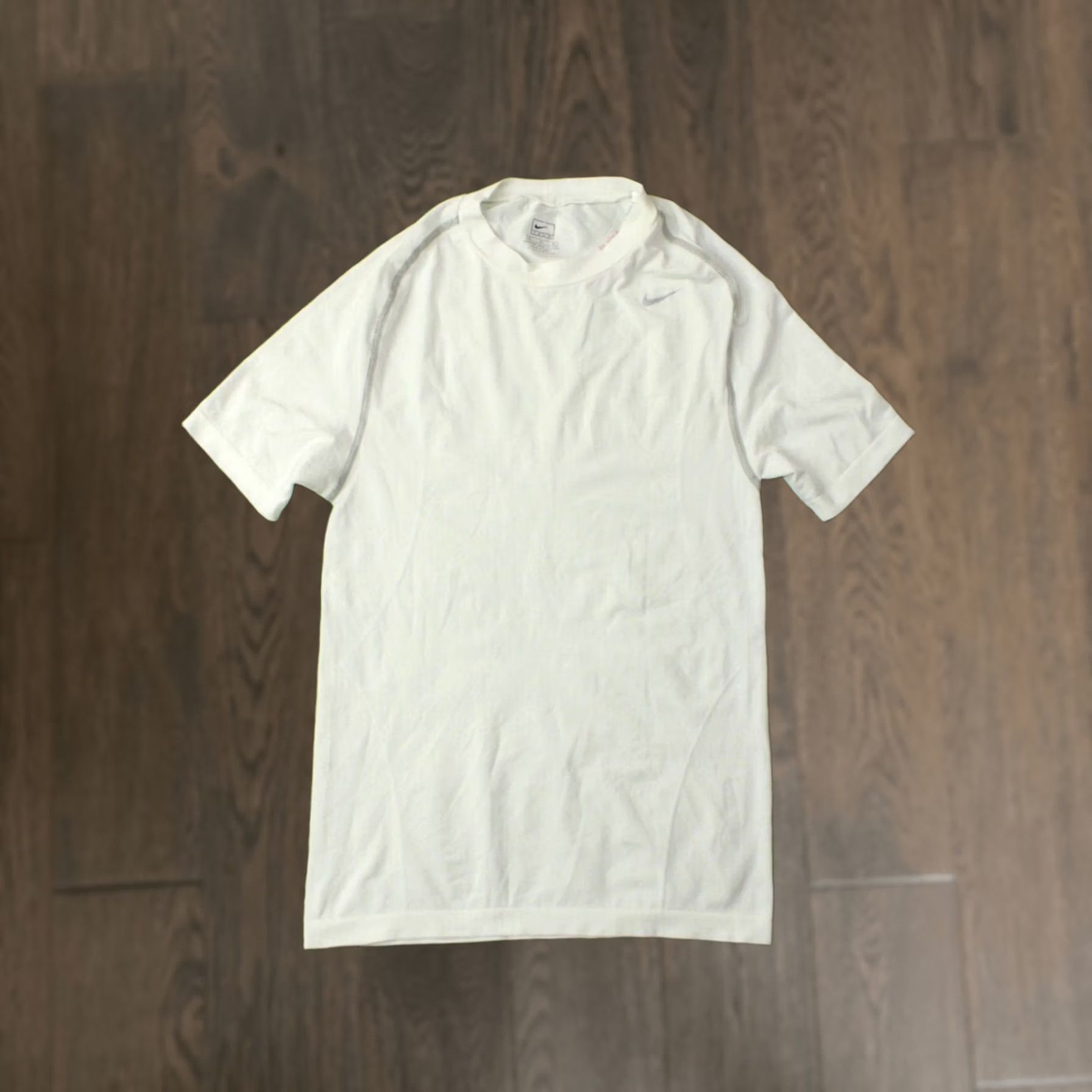 Nike NIKE Team Pro 2006 Training Shirt Mens XL White Jersey T-Shirt Tee Original Size XL Size US XL / EU 56 / 4 - 1 Thumbnail
