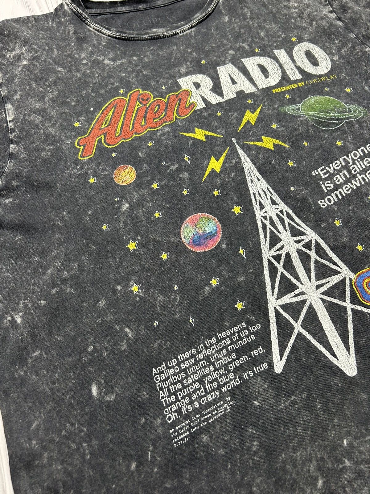 Band Tees Coldplay Alien Radio Music of the Spheres Band T-Shirt Size US M / EU 48-50 / 2 - 6 Thumbnail