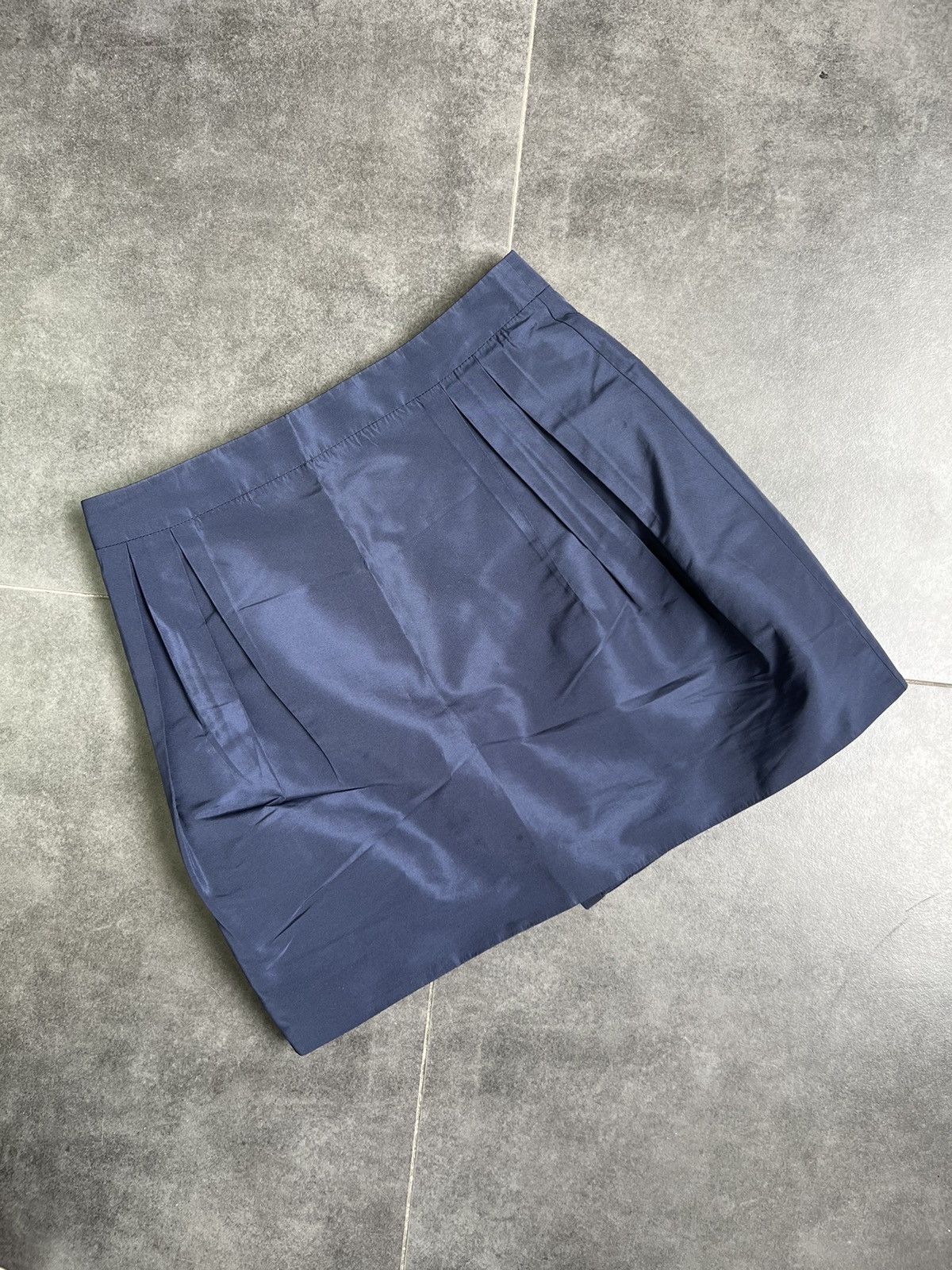 Miu Miu 2009 Miu Miu Navy Taffeta Flared Skirt Size 26" / US 2 / IT 38 - 3 Thumbnail