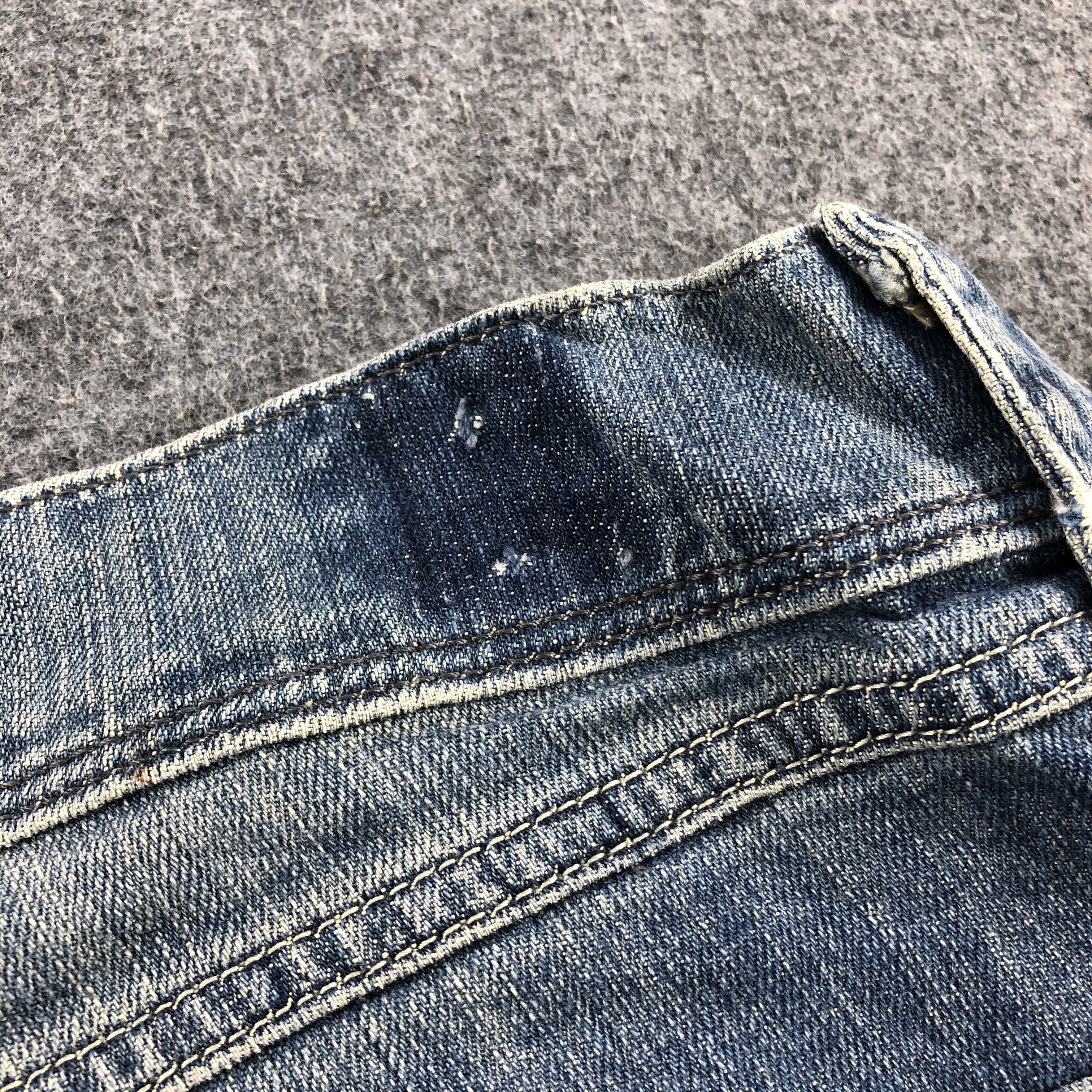 Levi's Vintage Blue Wash Levis Jeans-J2030 Size US 33 - 10 Thumbnail