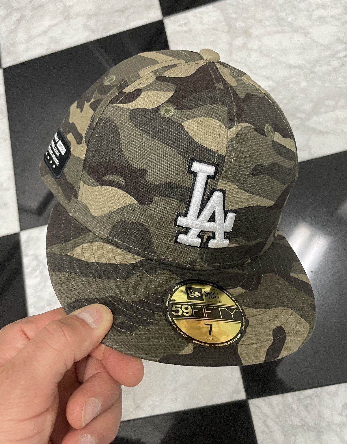 New Era 🔥 Dodgers camo fitted size 7 national league side patch Size ONE SIZE - 1 Thumbnail