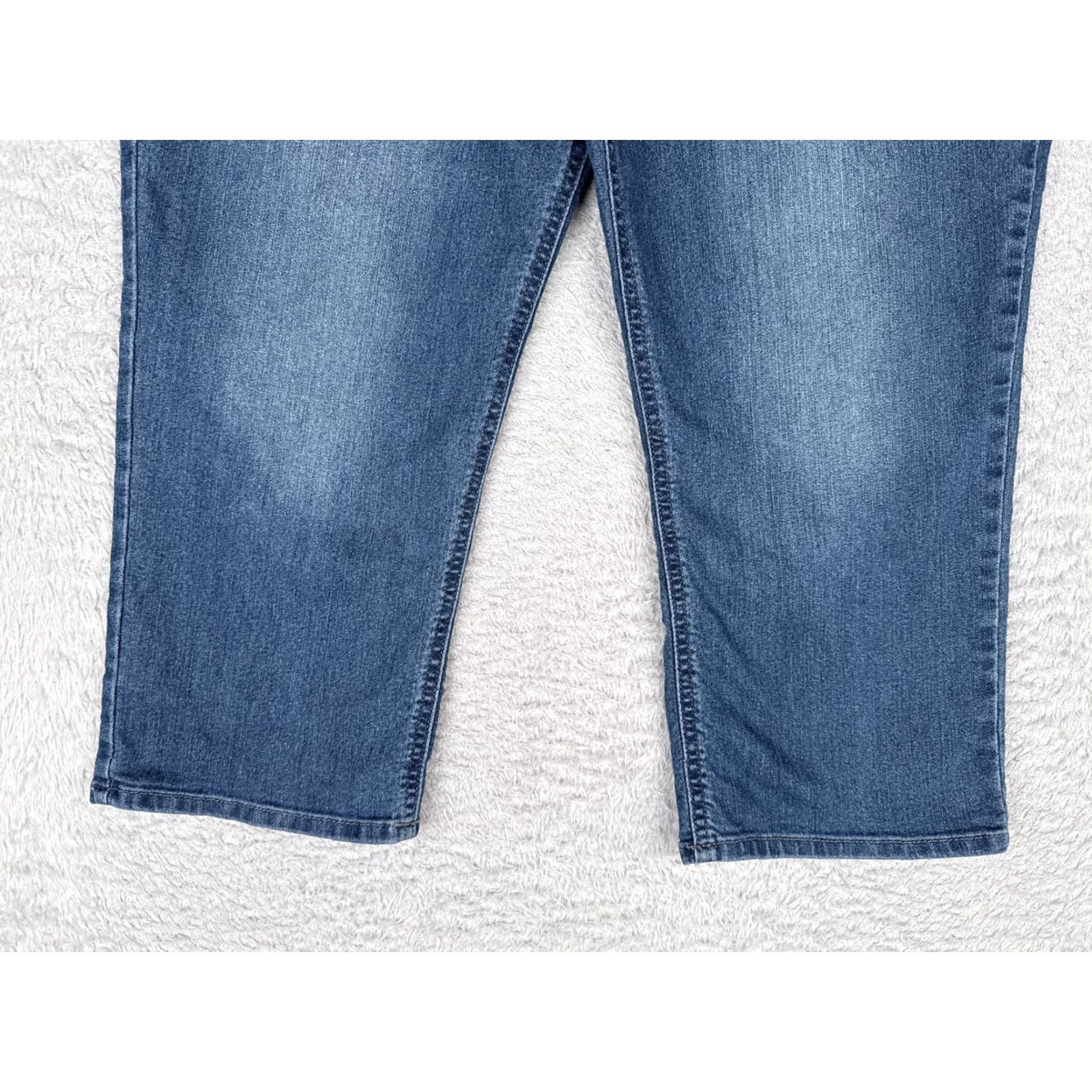 Lee Lee Capri Jeans Womens 12 Regular Blue Med Wash Mid Rise Stretch Denim 32x20 Size 34" / US 12 / IT 48 - 2 Thumbnail