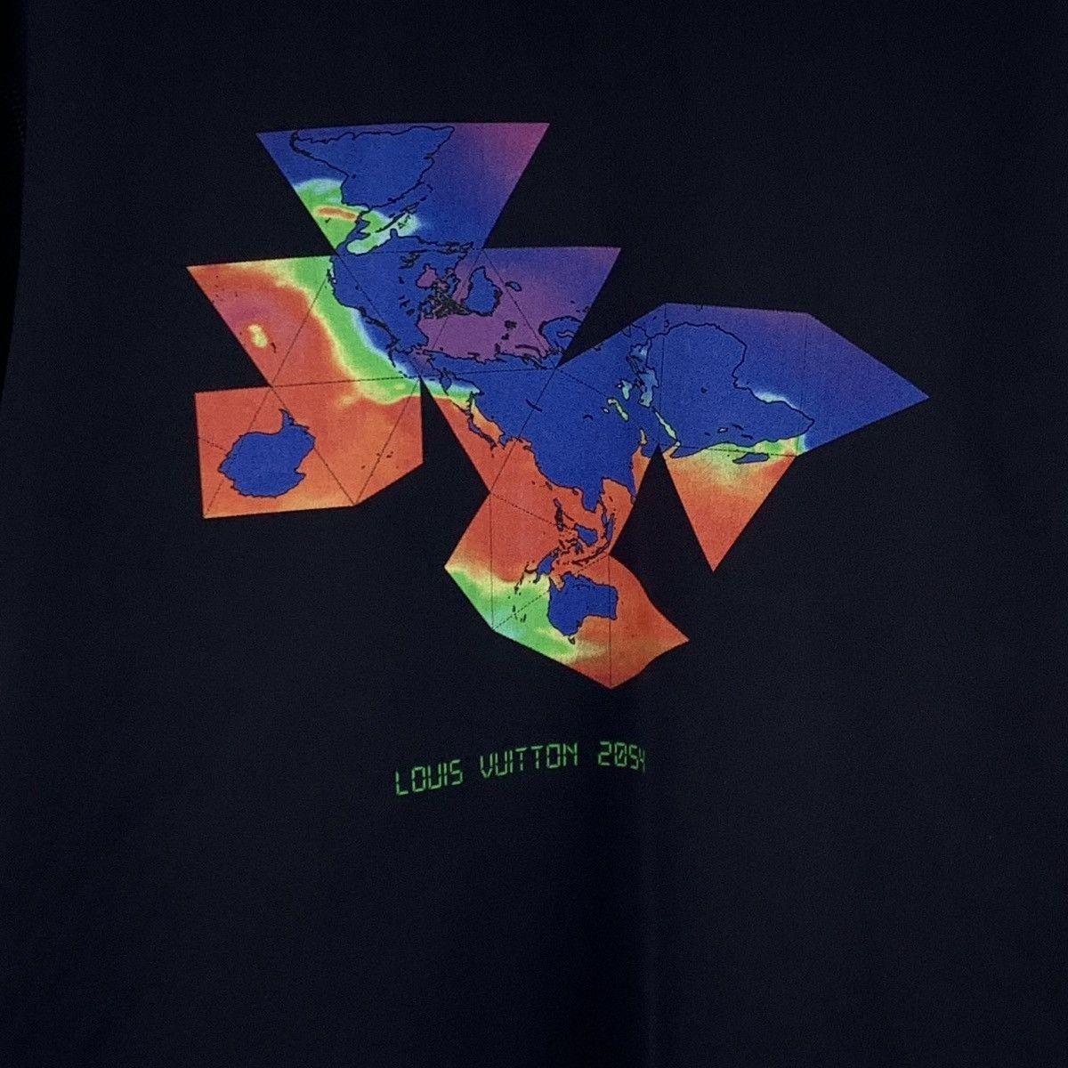 Louis Vuitton Black Short Sleeve T-Shirt with Colorful Geometric Print Size US L / EU 52-54 / 3 - 4 Thumbnail