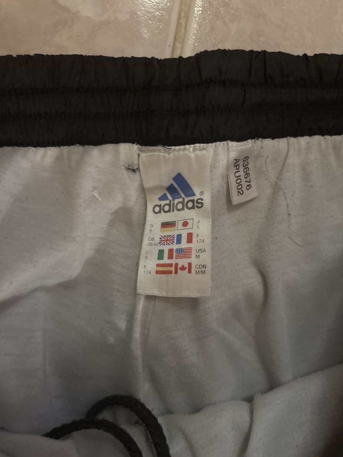 Vintage Pants adidas Size US 30 / EU 46 - 2 Thumbnail