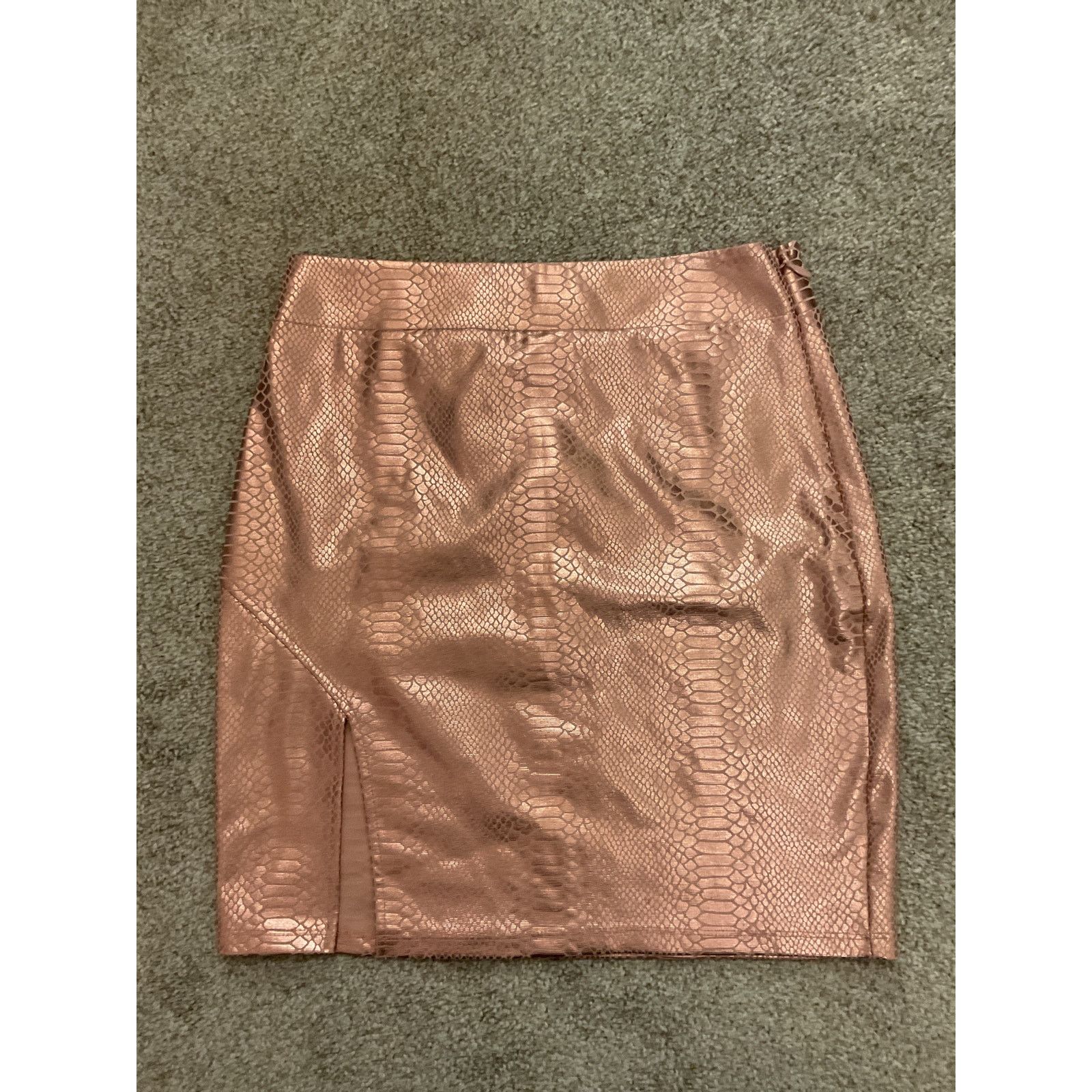 Bebe Bebe Snakeskin Mini Skirt Bundle (2) Pink Metallic&White, 6 Size 28" / US 6 / IT 42 - 5 Thumbnail