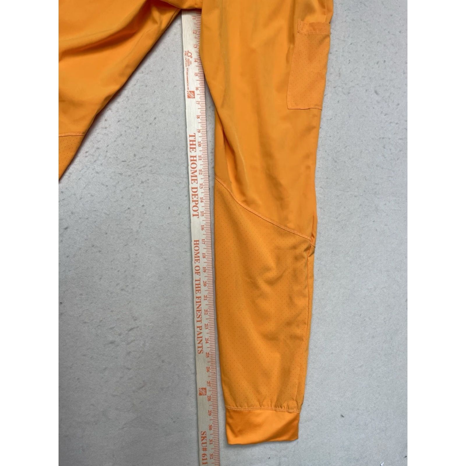 Vintage Barco One Scrubs Orange Womens MT M Tall 50% Polyester 43% Recycled Polyester 7% Polyester Recycled Womens Barco One Scrubs Orange MT M Tall Womens Size 32" / US 10 / IT 46 - 4 Thumbnail