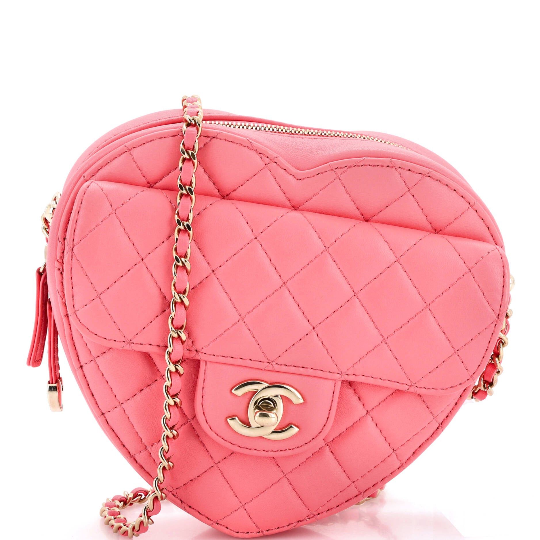 Chanel CC in Love Heart Bag Size ONE SIZE - 1 Thumbnail