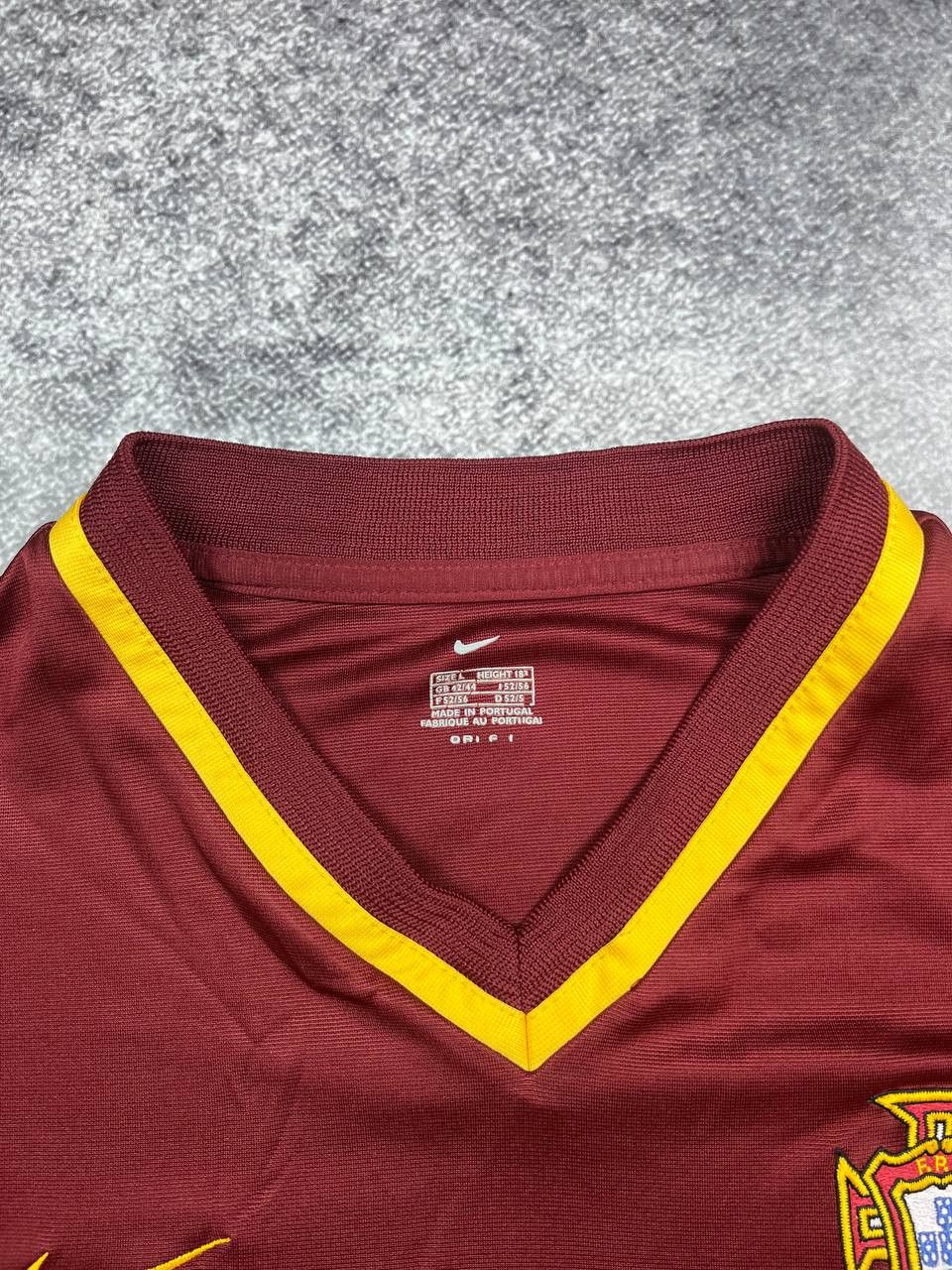 Nike Vintage Nike Portugal Home Jersey 2000S Size US L / EU 52-54 / 3 - 12 Thumbnail