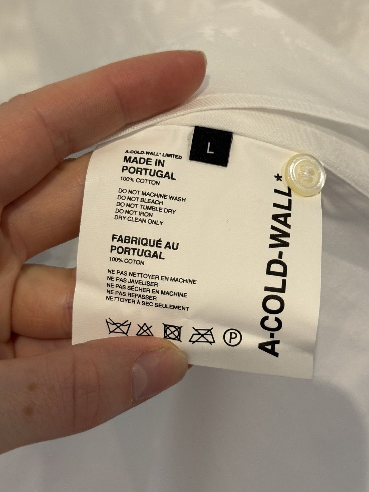 A-COLD-WALL* A-COLD-WALL* printed white shirt size L Size US L / EU 52-54 / 3 - 7 Thumbnail