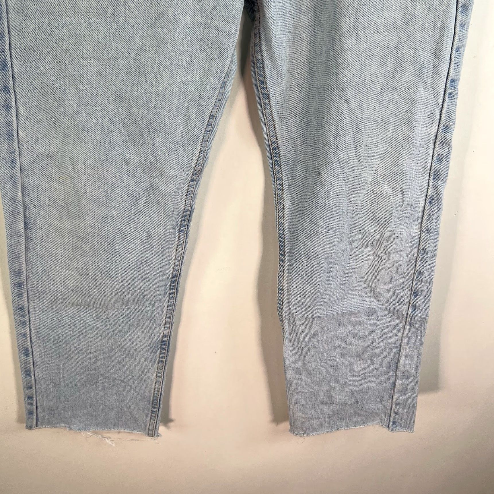 Levi's Levi's 505 Cropped Denim Jeans Women Size 30 Inseam 27 Light Wash Distressed Blue Regular Fit Size 30" / US 8 / IT 44 - 4 Thumbnail
