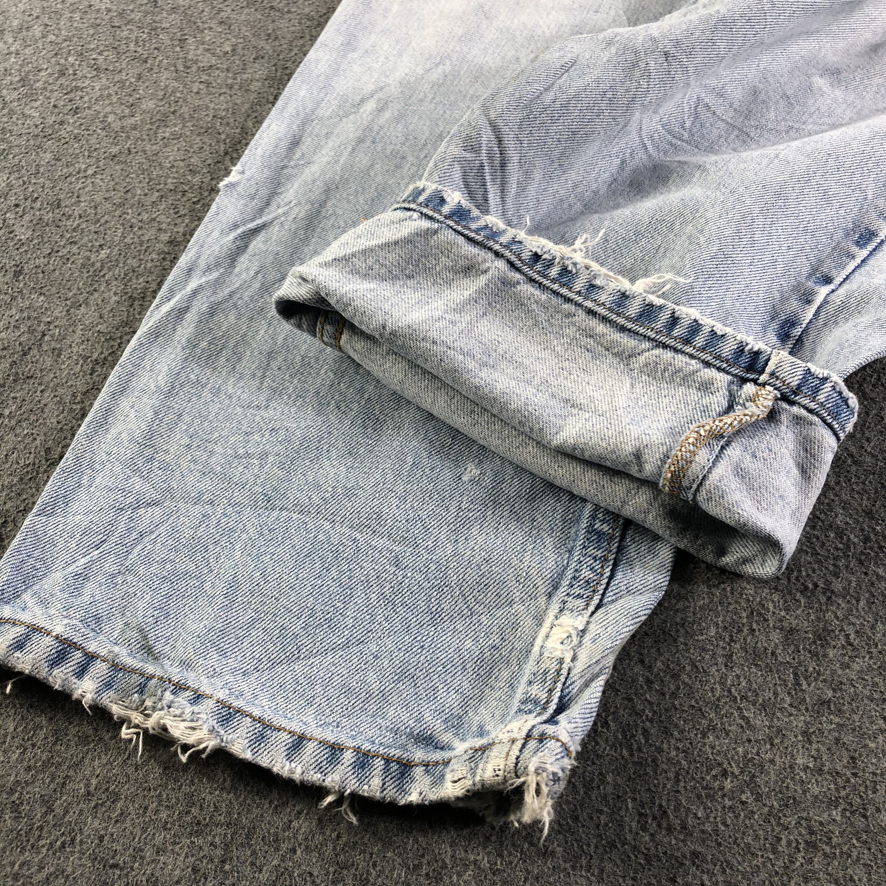 Levi's 90s Vintage Light Wash Levis 550 Jeans-J3105 Size US 35 - 6 Thumbnail