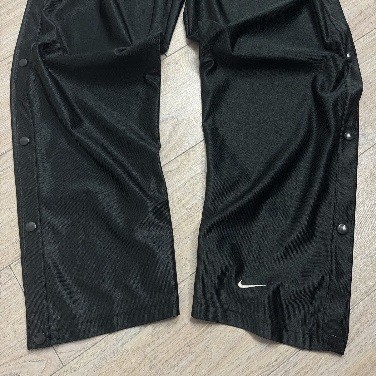 Nike Vintage Nike 90s Tearaway Polyester Drill Black Label Jogger Size US 30 / EU 46 - 4 Thumbnail