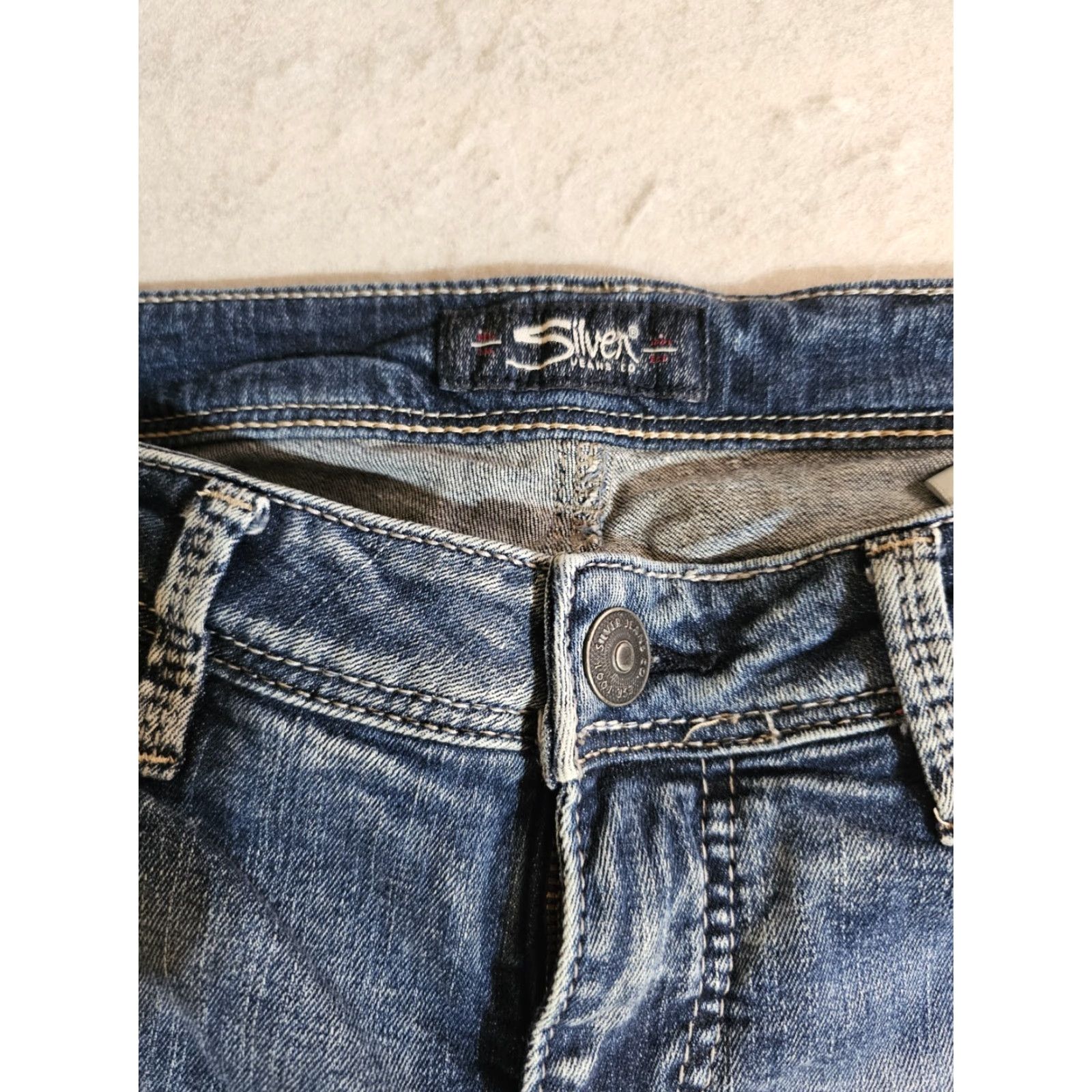 Silver Jeans Co. VINTAGE? No — Silver Jeans Co. "Sam" Straight Leg Distressed Denim Jeans Women's 28w 27 Inseam Blue 28 5-Pocket Mens? Womens Size 28" / US 6 / IT 42 - 3 Thumbnail