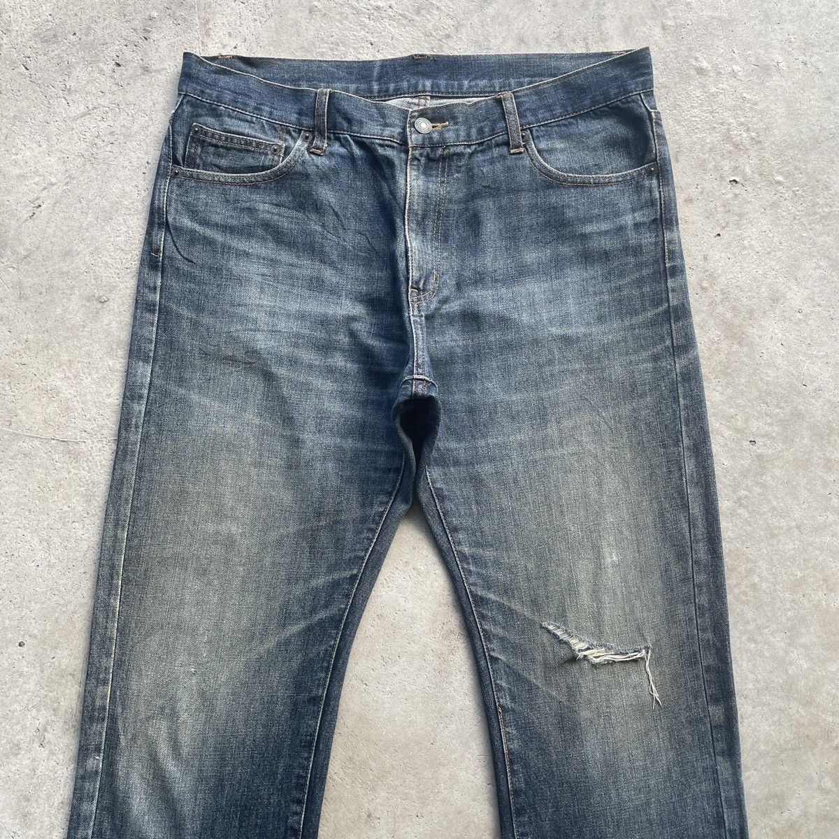Japanese Brand Japanese Vintage Faded Jeans Denim Pants Distressed W35 Size US 35 - 3 Thumbnail