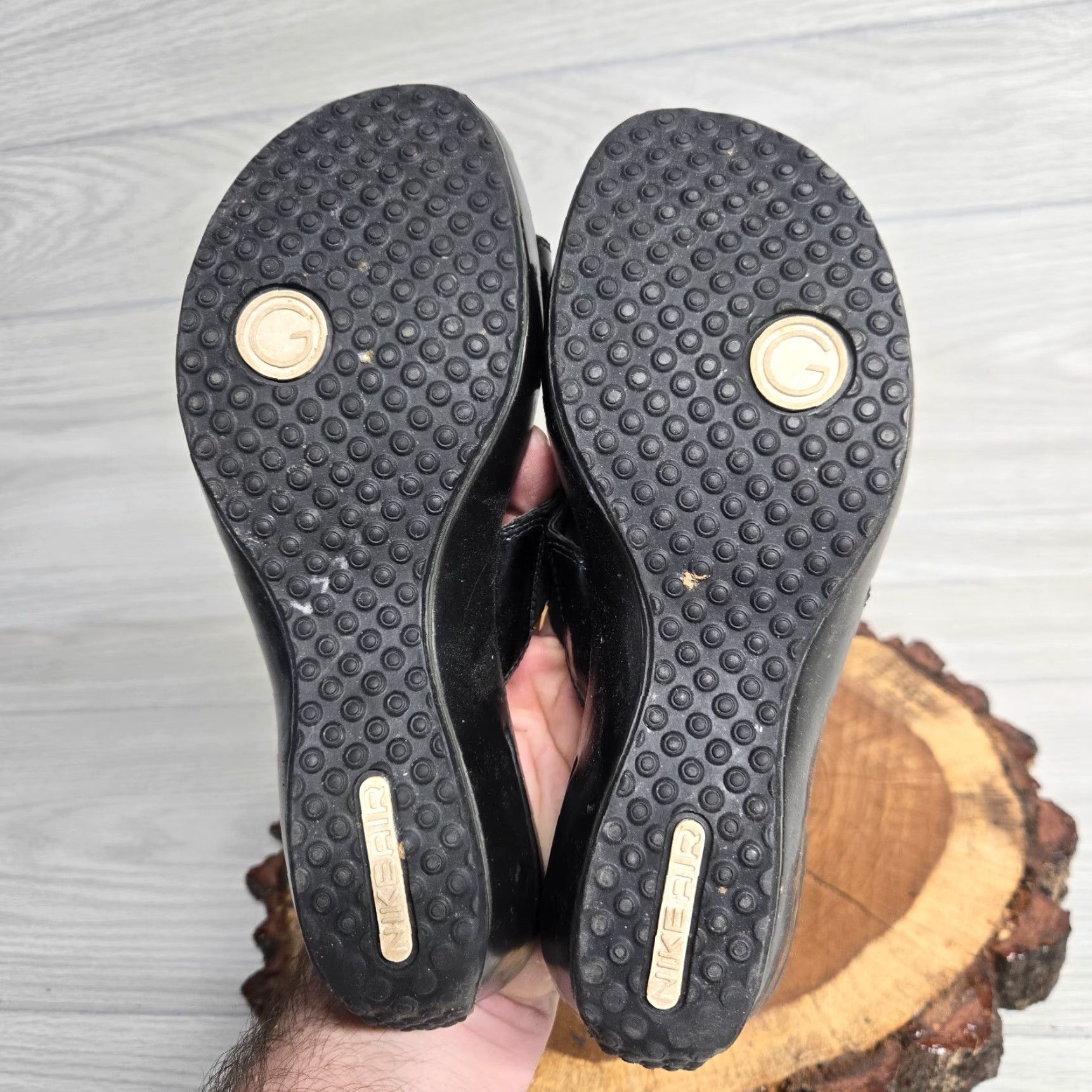 Cole Haan VINTAGE Cole Haan Leather Sandals Women Size 6B Slip-On Geometric Pattern Black Low Heel Size US 6 / IT 36 - 5 Thumbnail