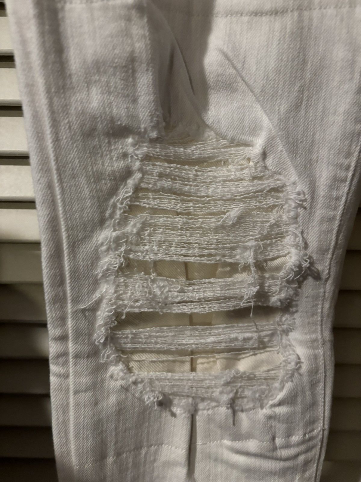 Joe's Joe’s white distressed patches denim jeans size 31 Size US 31 - 5 Thumbnail