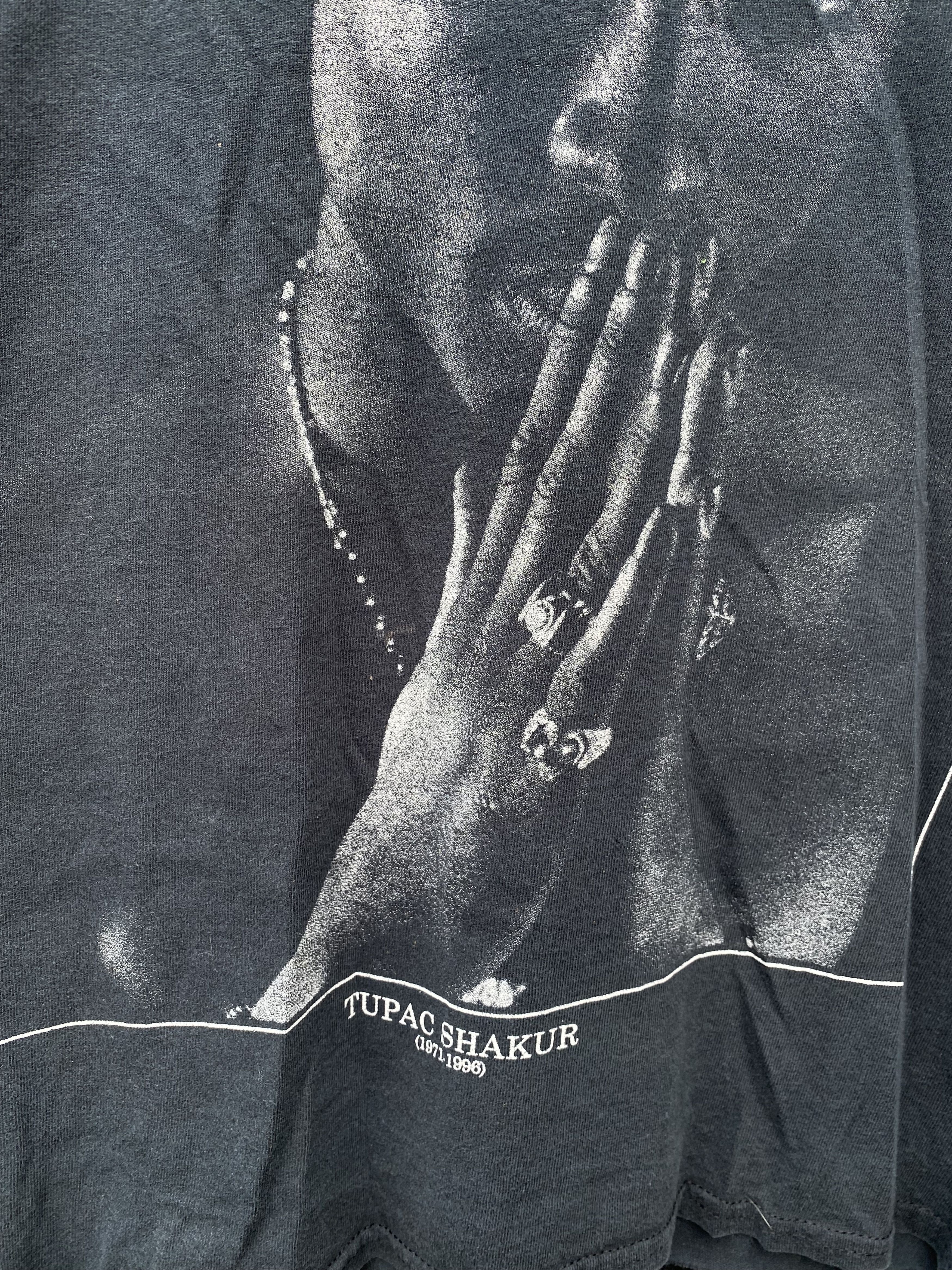 Rap Tees × Vintage Vintage Early 20’s Tupac Shakur Memorial Potrait Tshirt Size US M / EU 48-50 / 2 - 3 Thumbnail