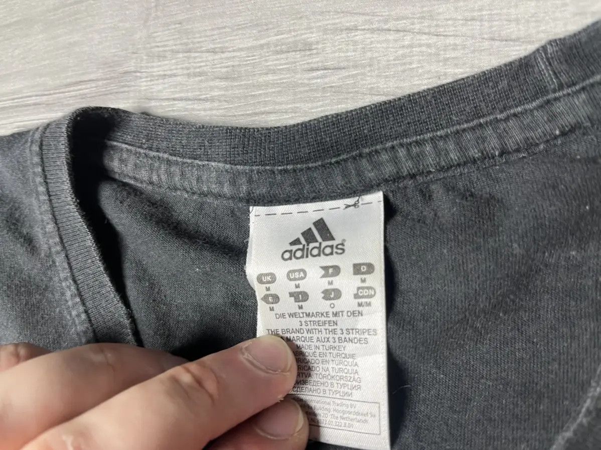 Adidas Adidas Tshirt ozweego box logo size Medium Size US M / EU 48-50 / 2 - 4 Thumbnail
