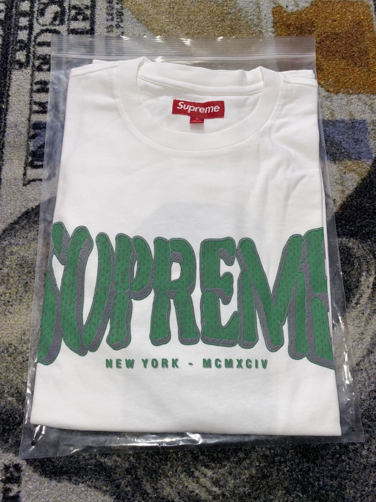 New York × Supreme Supreme Flocked Washed S/S Top T-Shirt New York × Supreme Supreme Flocked Washed S/S Top T-Shirt