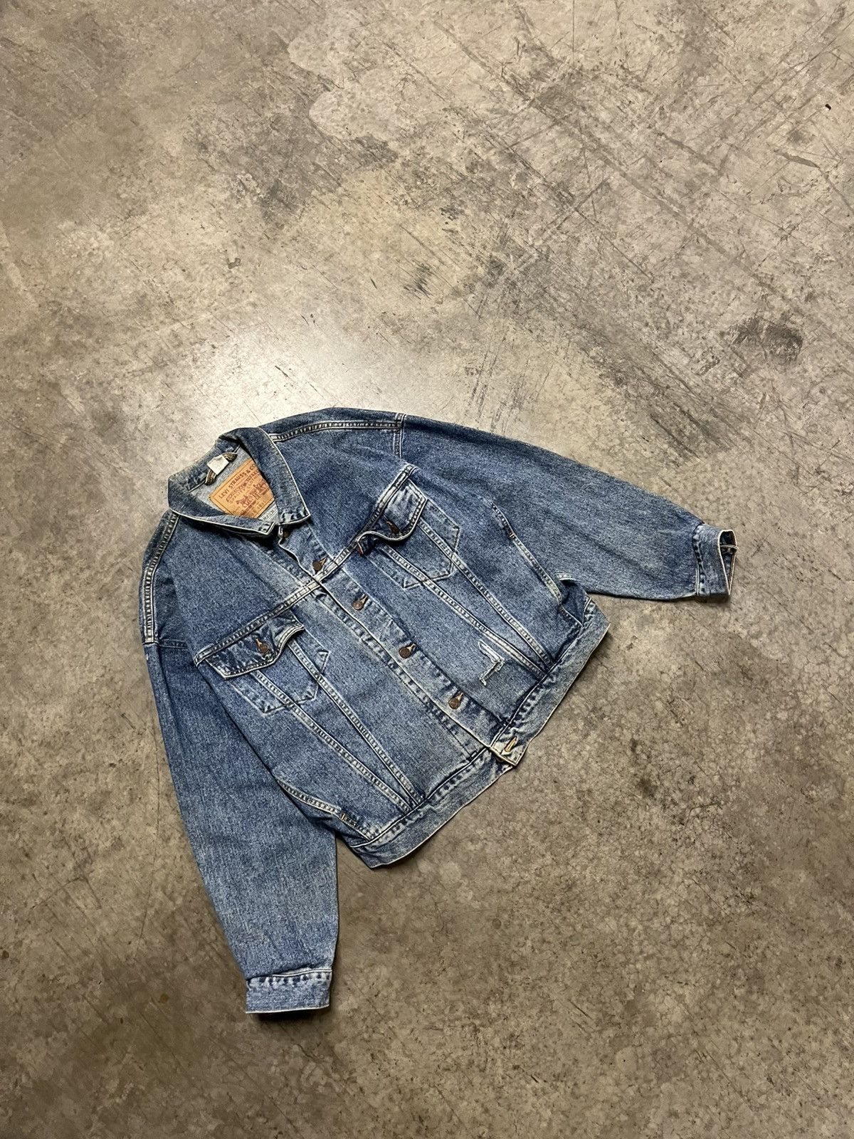 Levi's × Vintage Levi’s vintage denim trucker jacket streetwear hype rare Size US XL / EU 56 / 4 - 3 Thumbnail