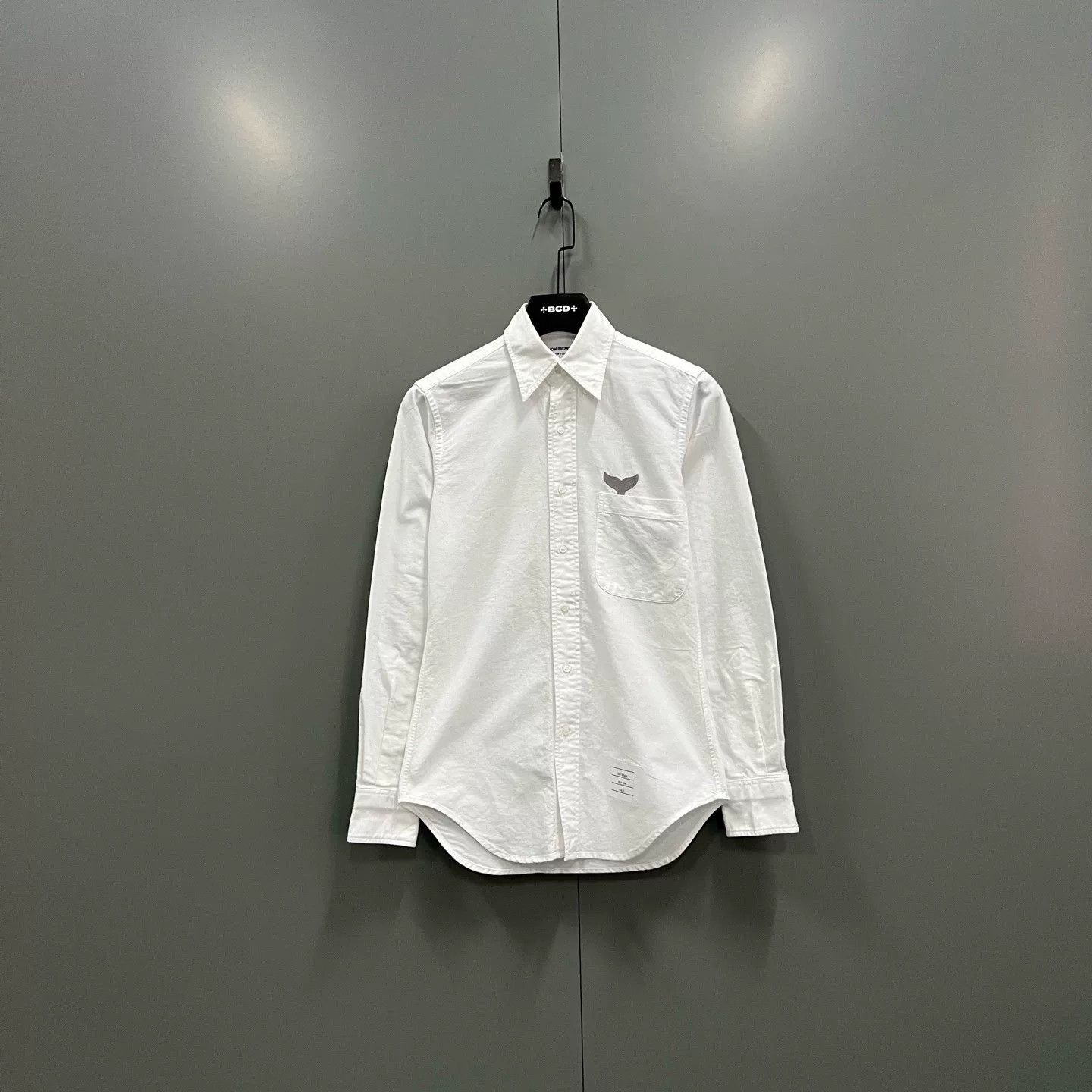 Thom Browne thom browne white pocket fishtail shirt Size US XXS / EU 40 - 1 Thumbnail