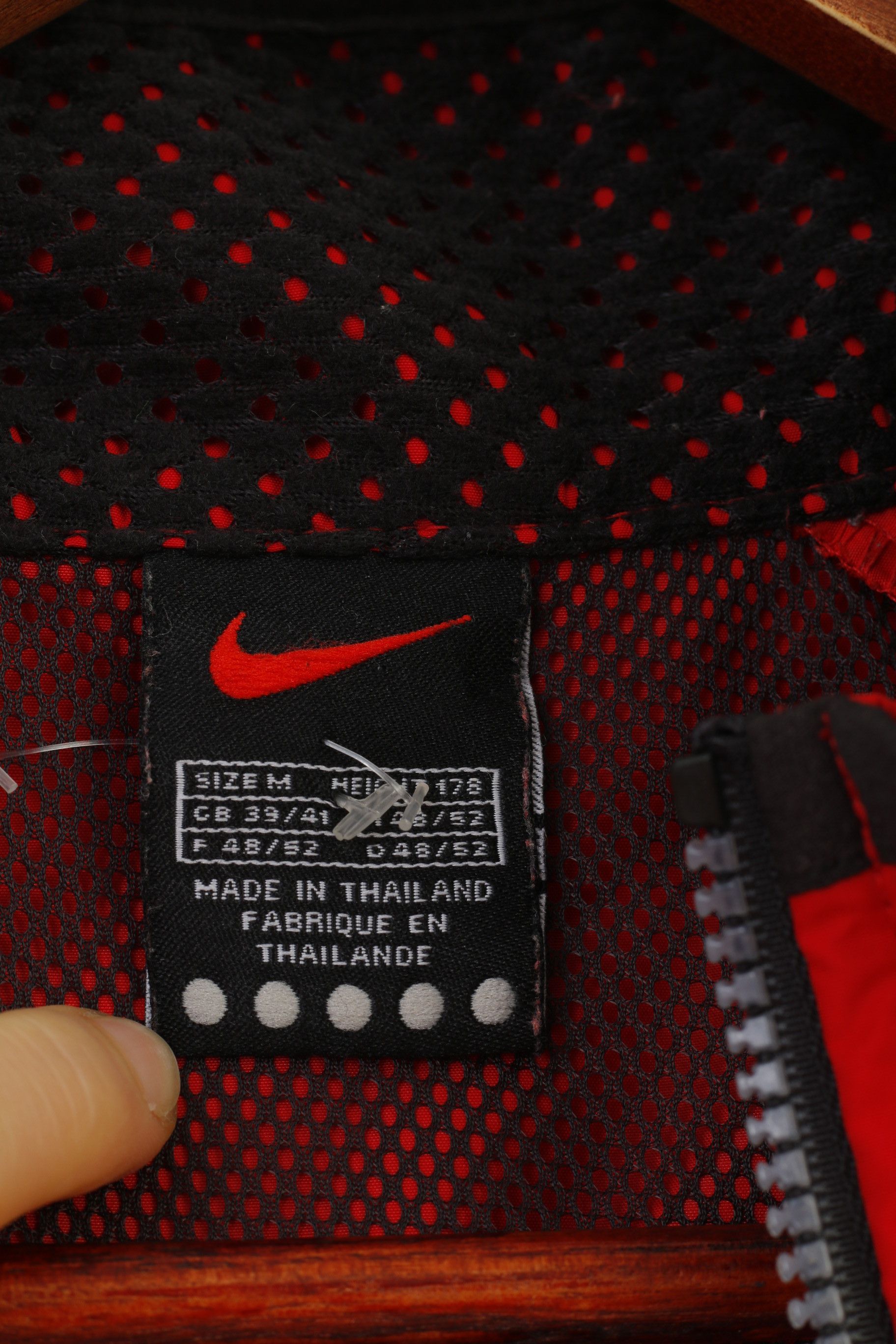 Nike Nike Men M4Jacket Lightweight Vtg Red Oldschool 4421 Size US M / EU 48-50 / 2 - 6 Thumbnail