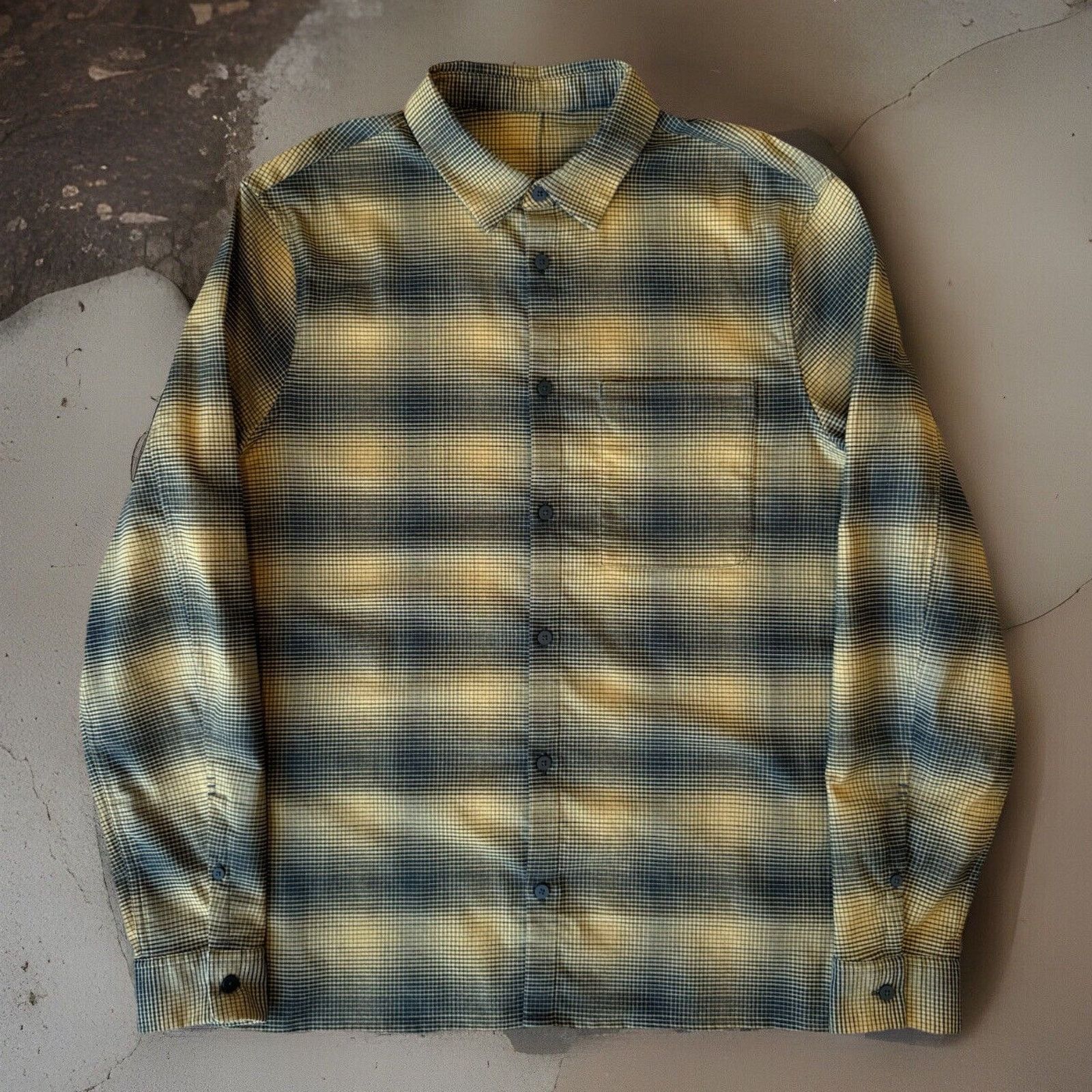 Lululemon Lululemon Mason Peak Flannel L Yellow Black Casual Button Size US L / EU 52-54 / 3 - 1 Thumbnail