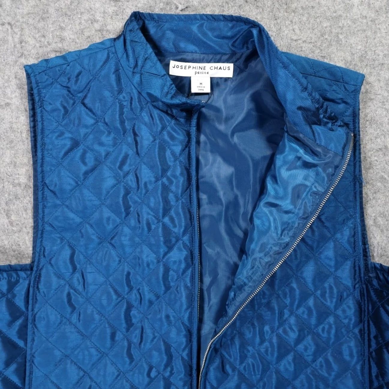 Vintage Josephine Chaus Vest Womens Medium Blue Quilted Sleeveless Full Zip Size M / US 6-8 / IT 42-44 - 2 Thumbnail