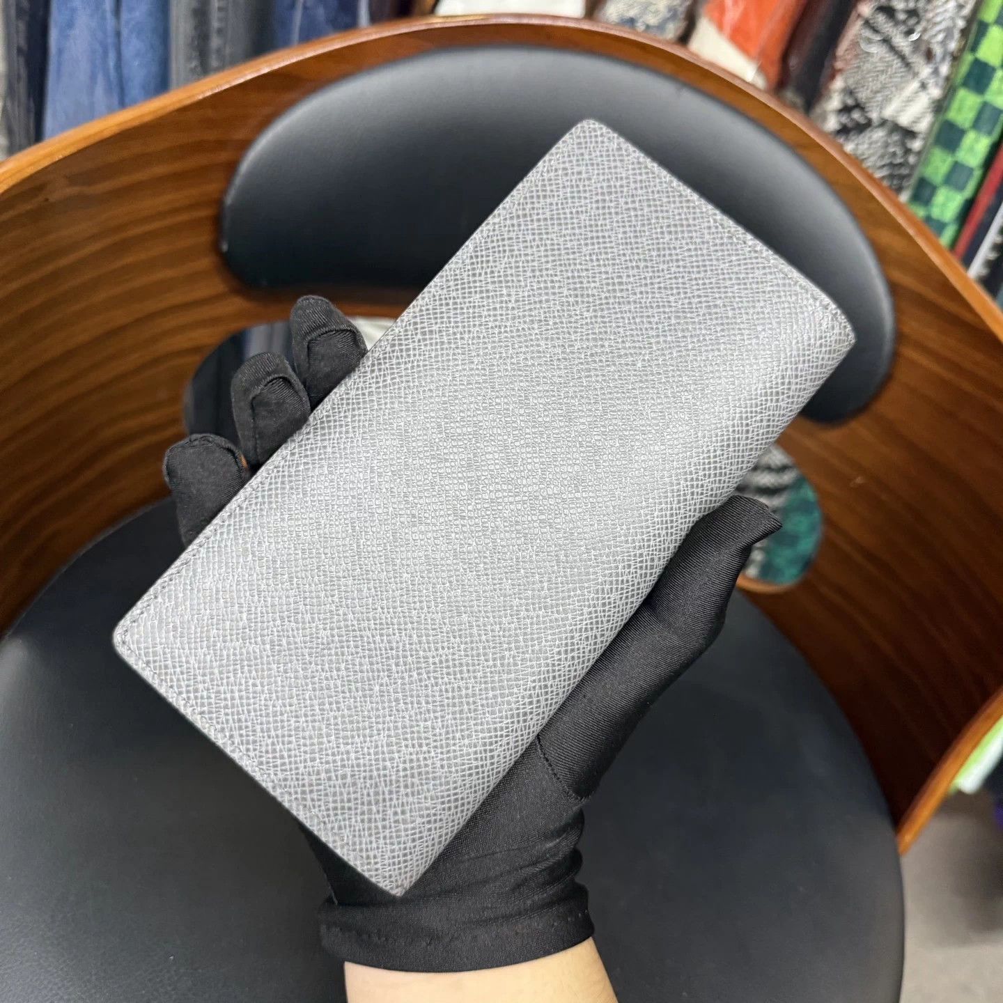 Louis Vuitton LV Gray Long Calf Leather Folding Wallet Size ONE SIZE - 3 Thumbnail