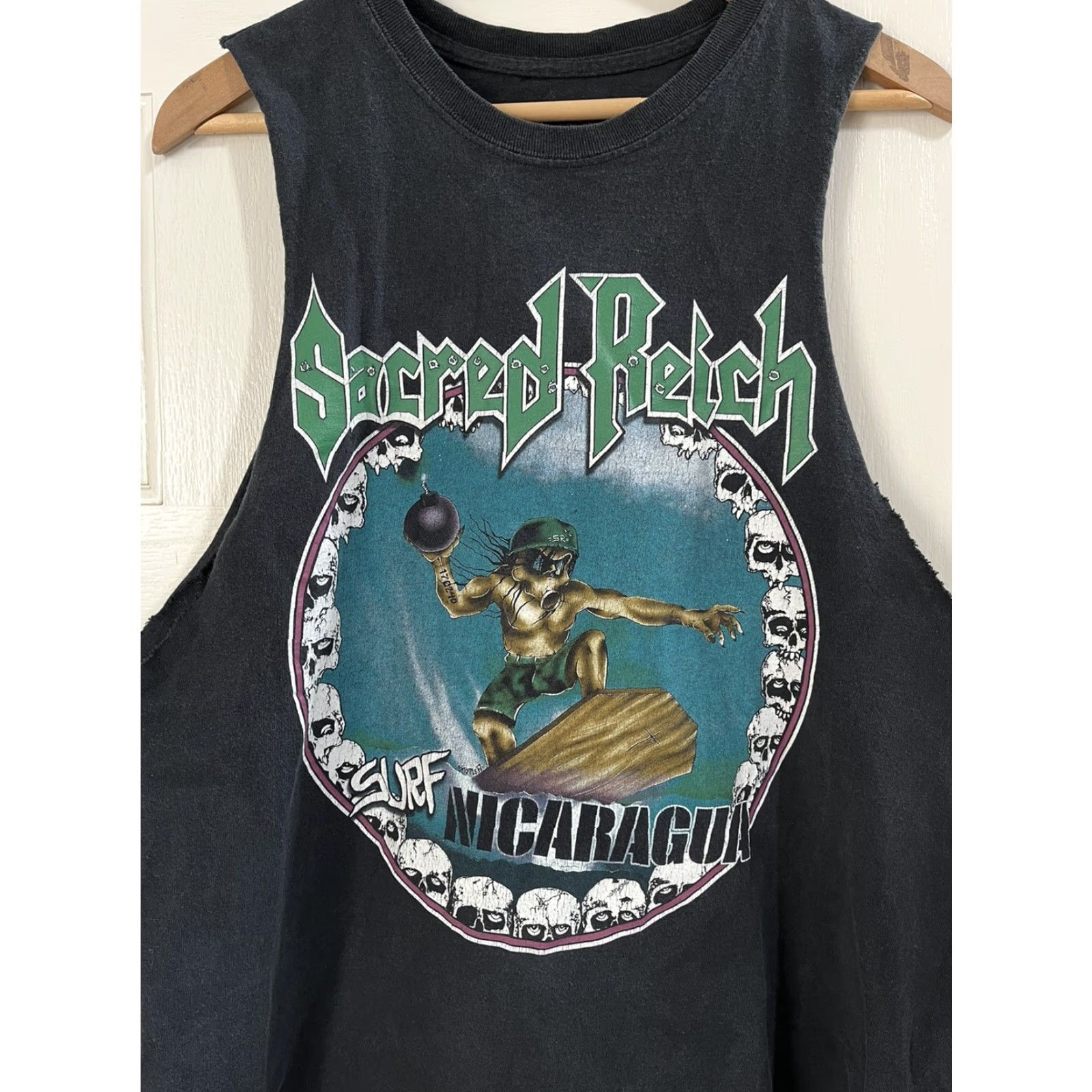 Vintage VINTAGE Sacred Reich Surf Nicaragua Shirt L Men Sleeveless T-Shirt Black Band Death Metal Thrash Sun Fun Guns Size US L / EU 52-54 / 3 - 3 Thumbnail