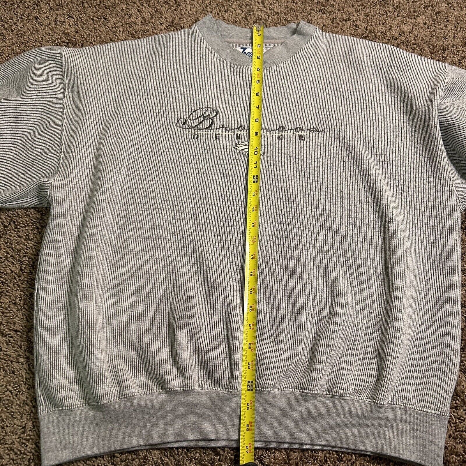 Other Vintage Team One Grey Denver Broncos Crew Sweater Size US XL / EU 56 / 4 - 15 Thumbnail