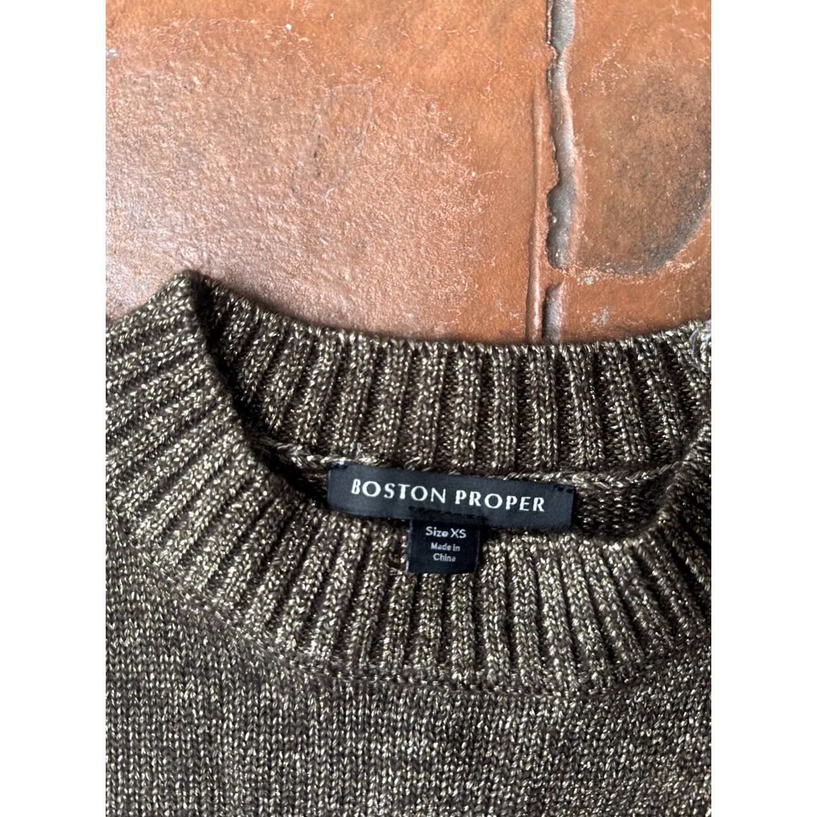 Boston Proper VINTAGE Boston Proper Sweater Women’s XS Brown Regular Crew Neck Faux Fur Cuff Pullover Size XS / US 0-2 / IT 36-38 - 2 Thumbnail