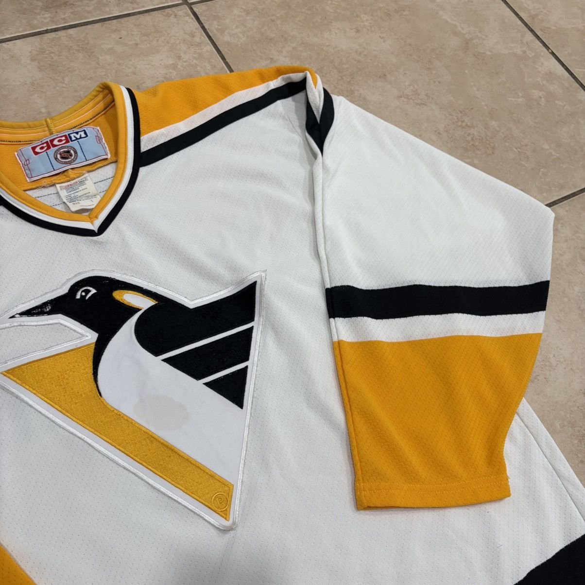 NHL Vintage CCM Pittsburgh Penguins Robo Penguin NHL Jersey Size US L / EU 52-54 / 3 - 3 Thumbnail