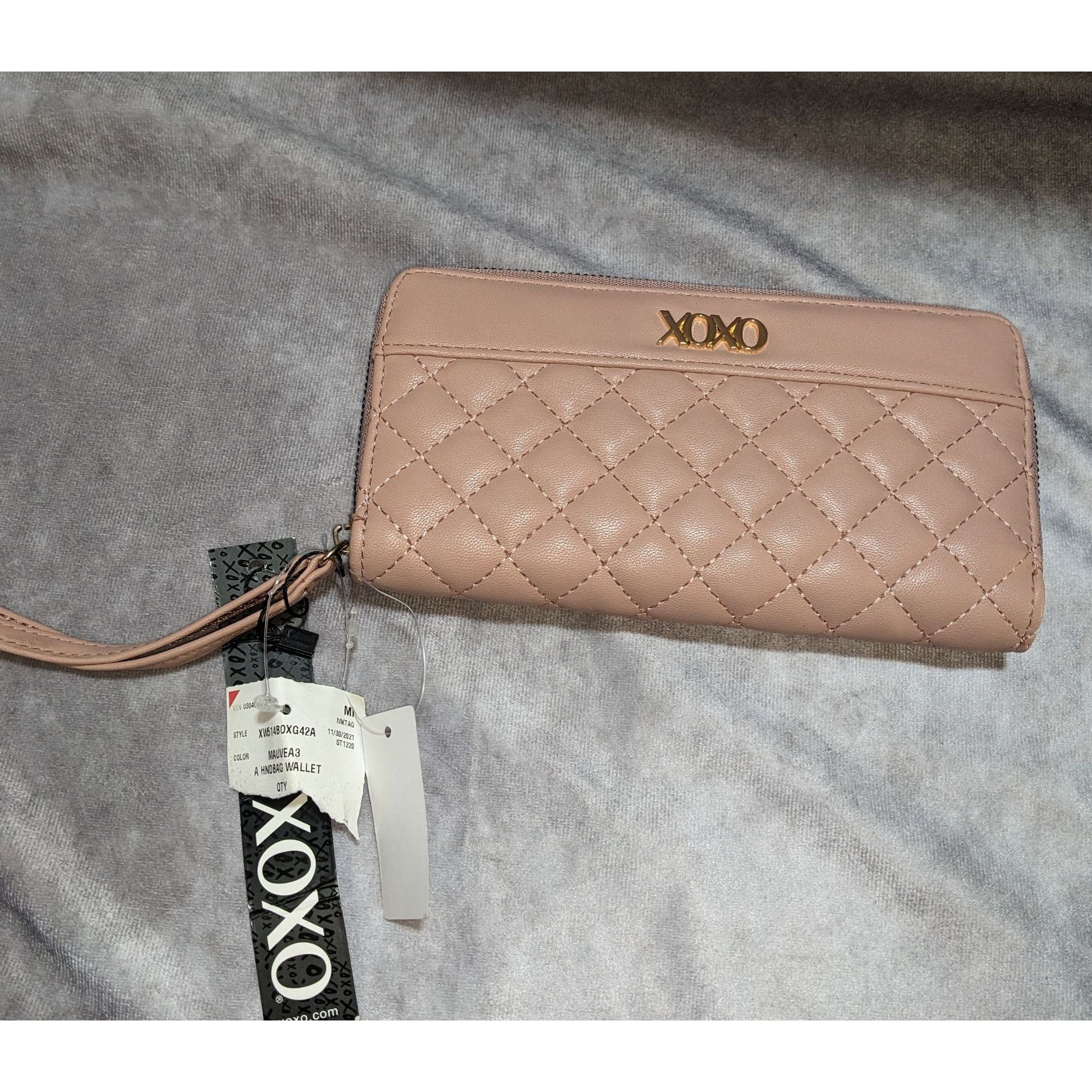 XOXO XOXO Quilted Pink Wristlet Wallet With Gold Logo & Strap Size ONE SIZE - 4 Thumbnail