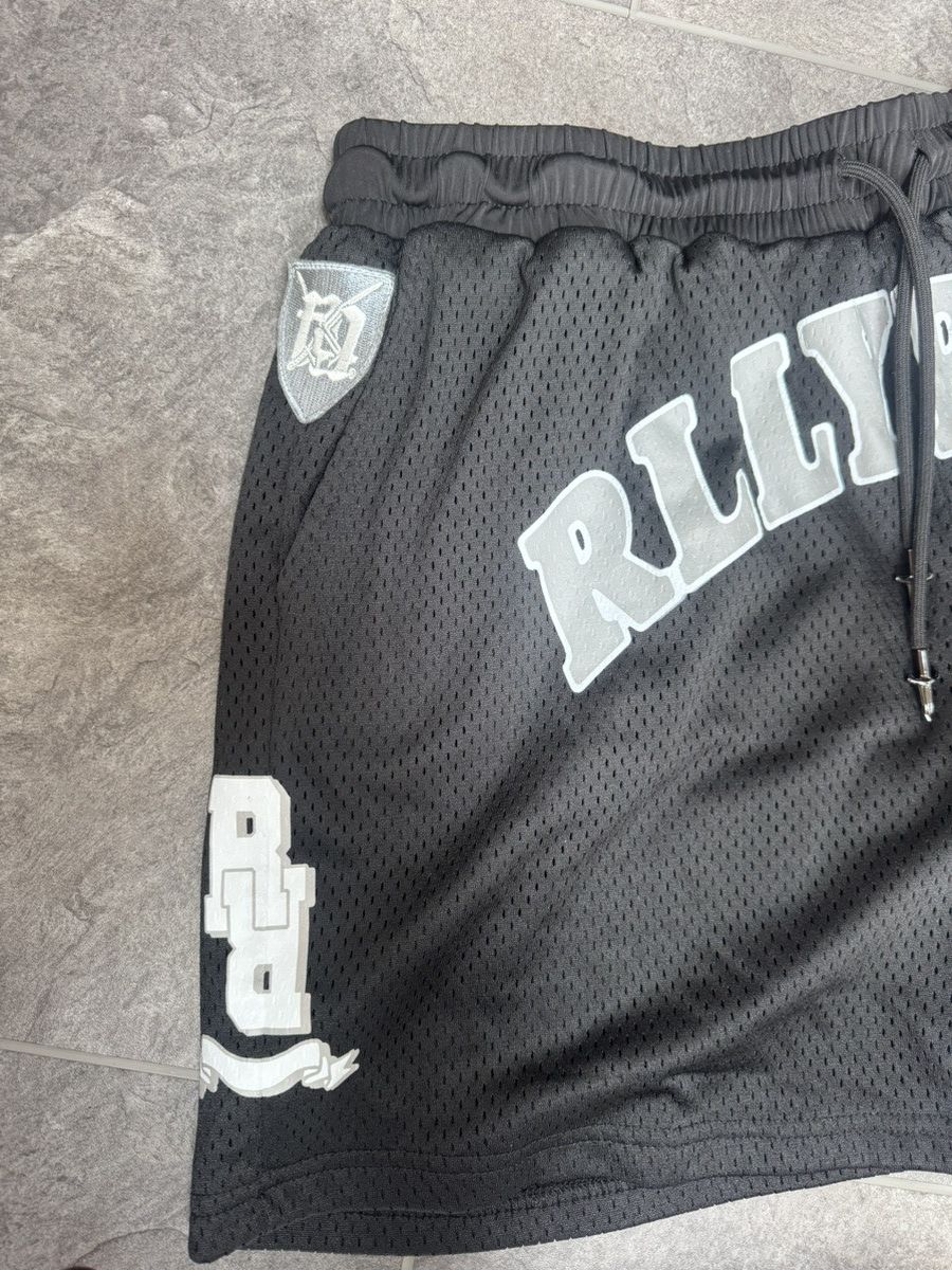Other Really Rich Shorts - Kankan Size US 30 / EU 46 - 4 Thumbnail