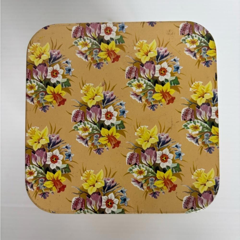 Designer Vintage Made in Scotland Floral Tin Size ONE SIZE - 2 Thumbnail