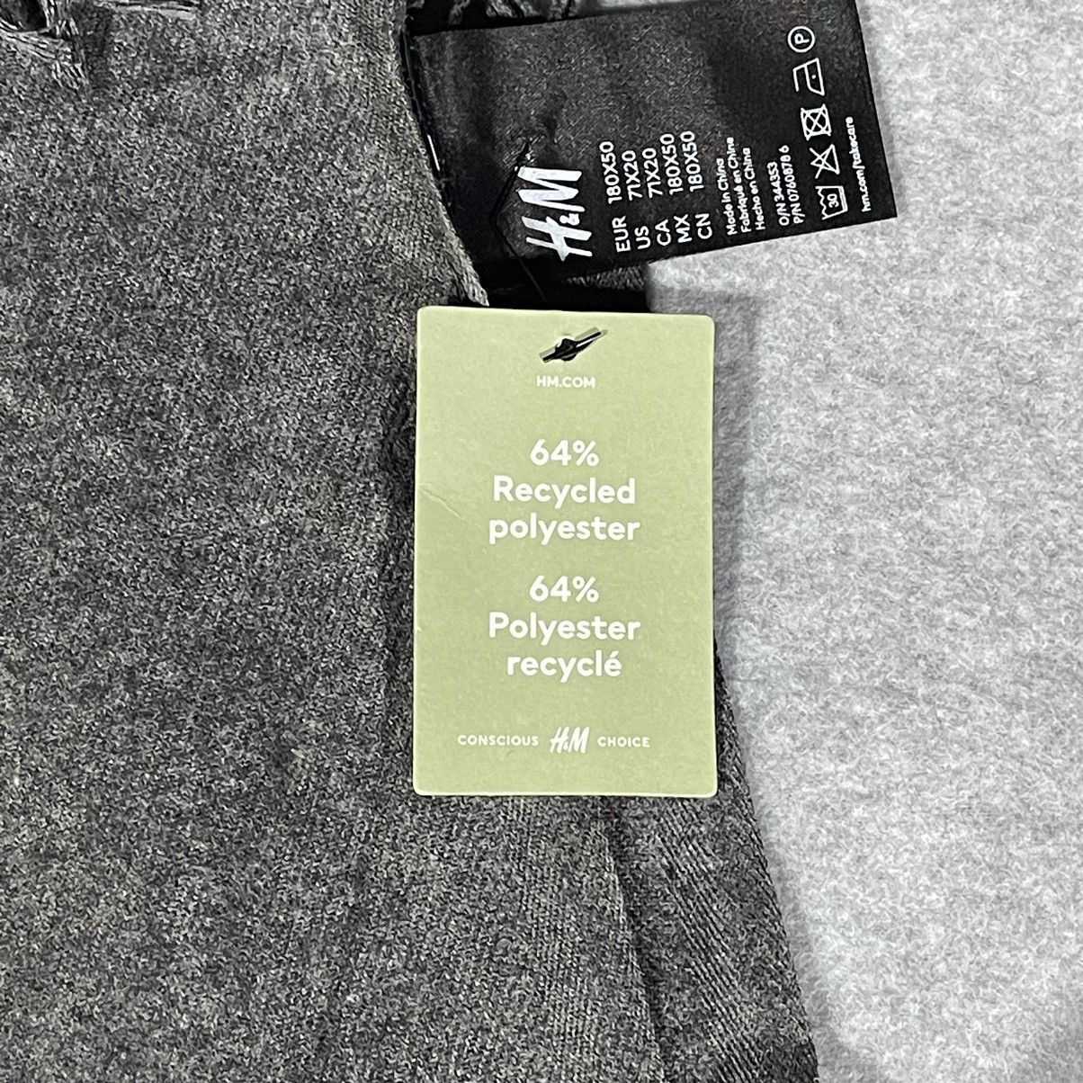 H&M H&M dark gray unisex scarf Size ONE SIZE - 6 Thumbnail