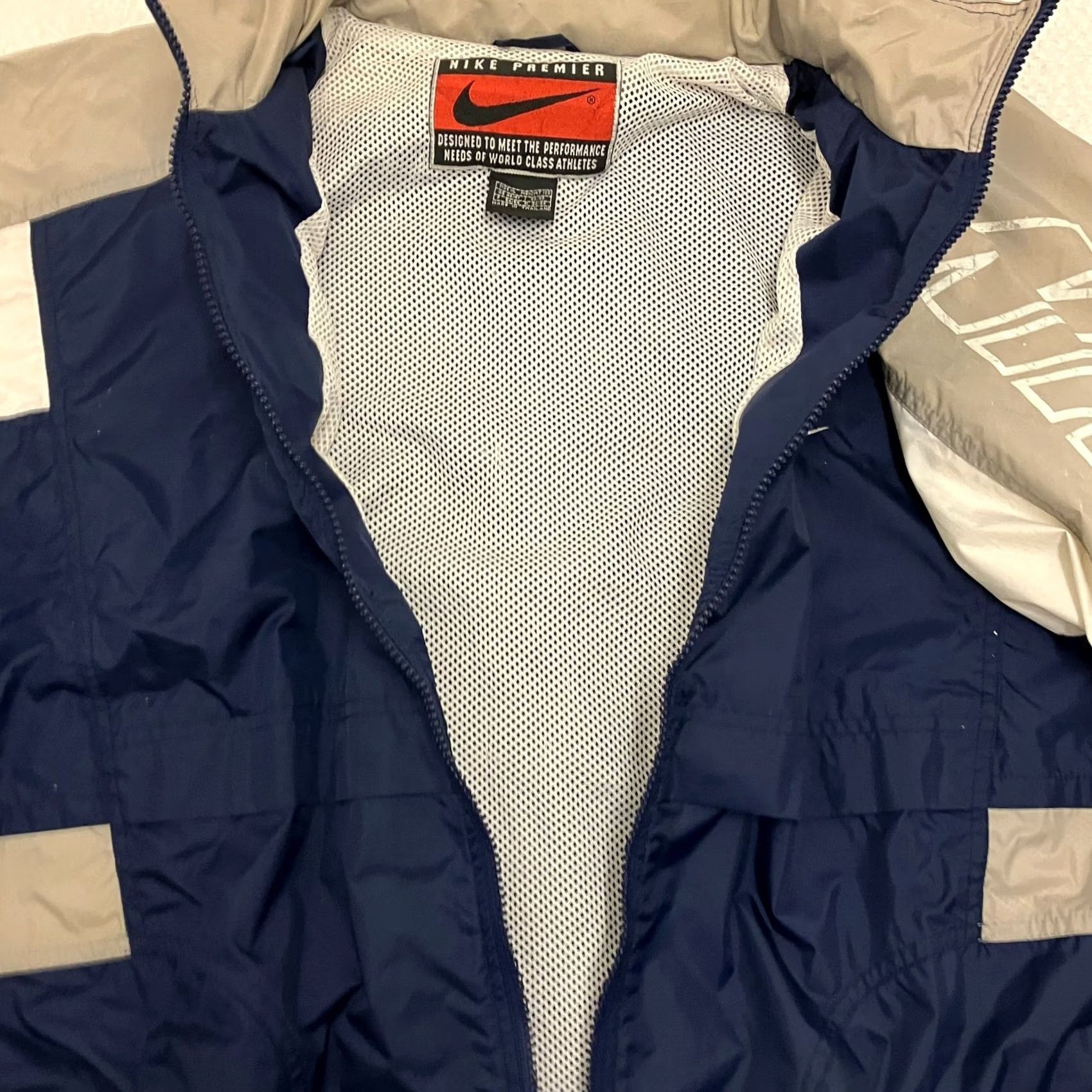 Nike VINTAGE Nike Premier Windbreaker Jacket XL Navy Grey Spell Out 90s Size US XL / EU 56 / 4 - 6 Thumbnail
