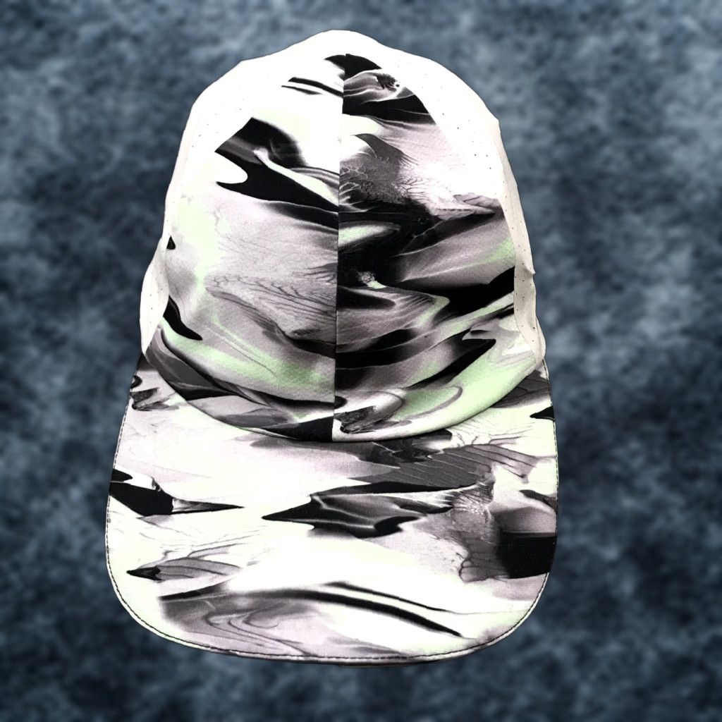 Lululemon HaT Lululemon Hat Womens One Size Multicolor Baseball Cap / Strapback / Adjustable / Breathable / Lightweight (Men's/Women's) Size ONE SIZE - 1 Thumbnail