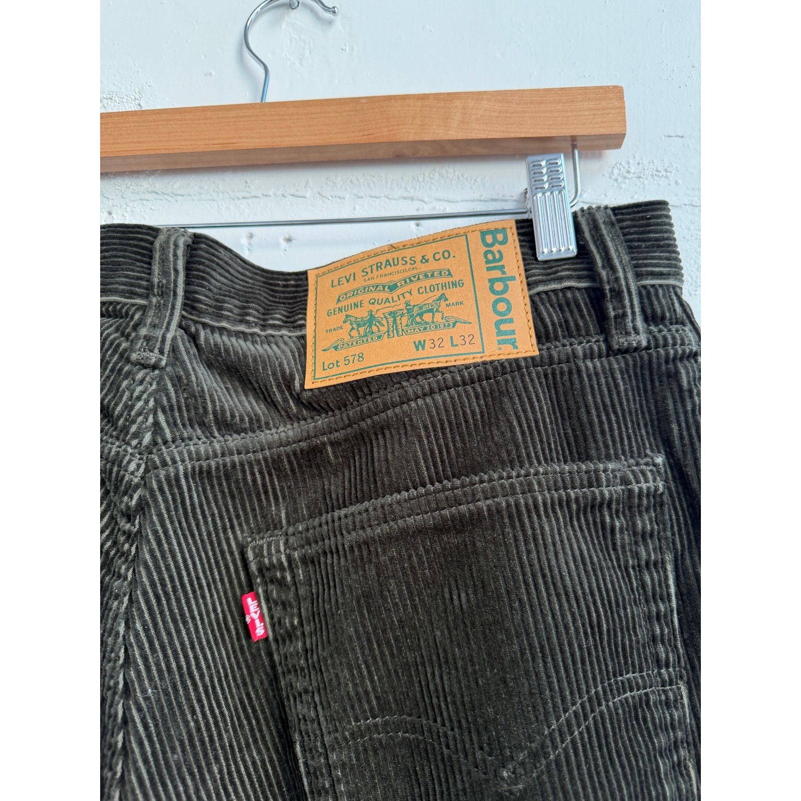 Barbour × Levi's Levi's x Barbour 578 Pleated Baggy Jeans Size US 32 / EU 48 - 6 Thumbnail