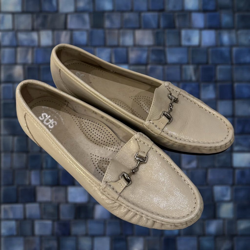 SAS SAS TriPad Metro Womens Slip On Loafer Horse Bit Ivory Cream, 10W, Leather, Comfort, Flat, M, Classic, United States, Pre-owned Good Size US 8 / IT 38 - 1 Thumbnail